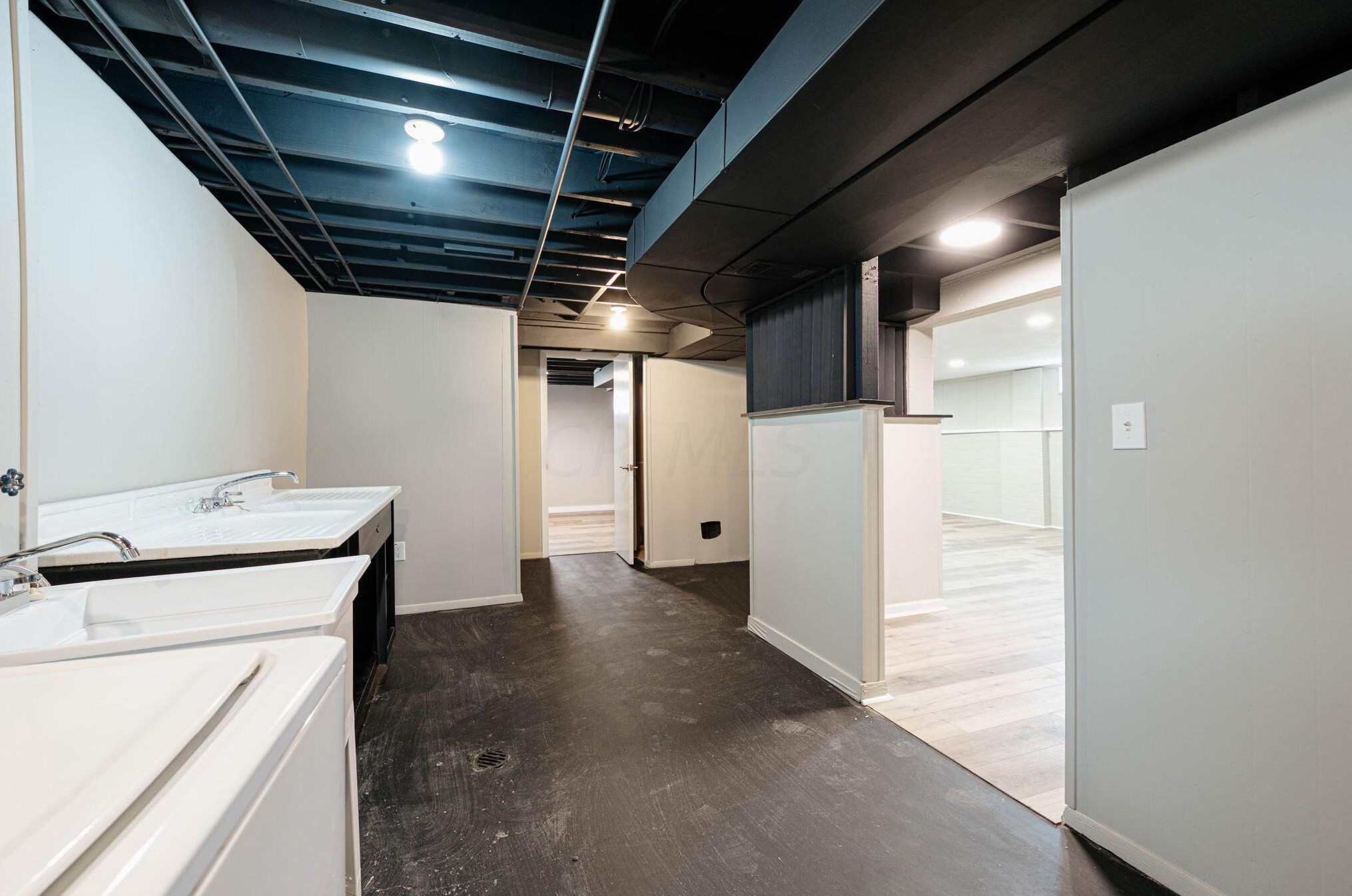 3222 Briggs Rd, Columbus OH 43204-1702 exterior