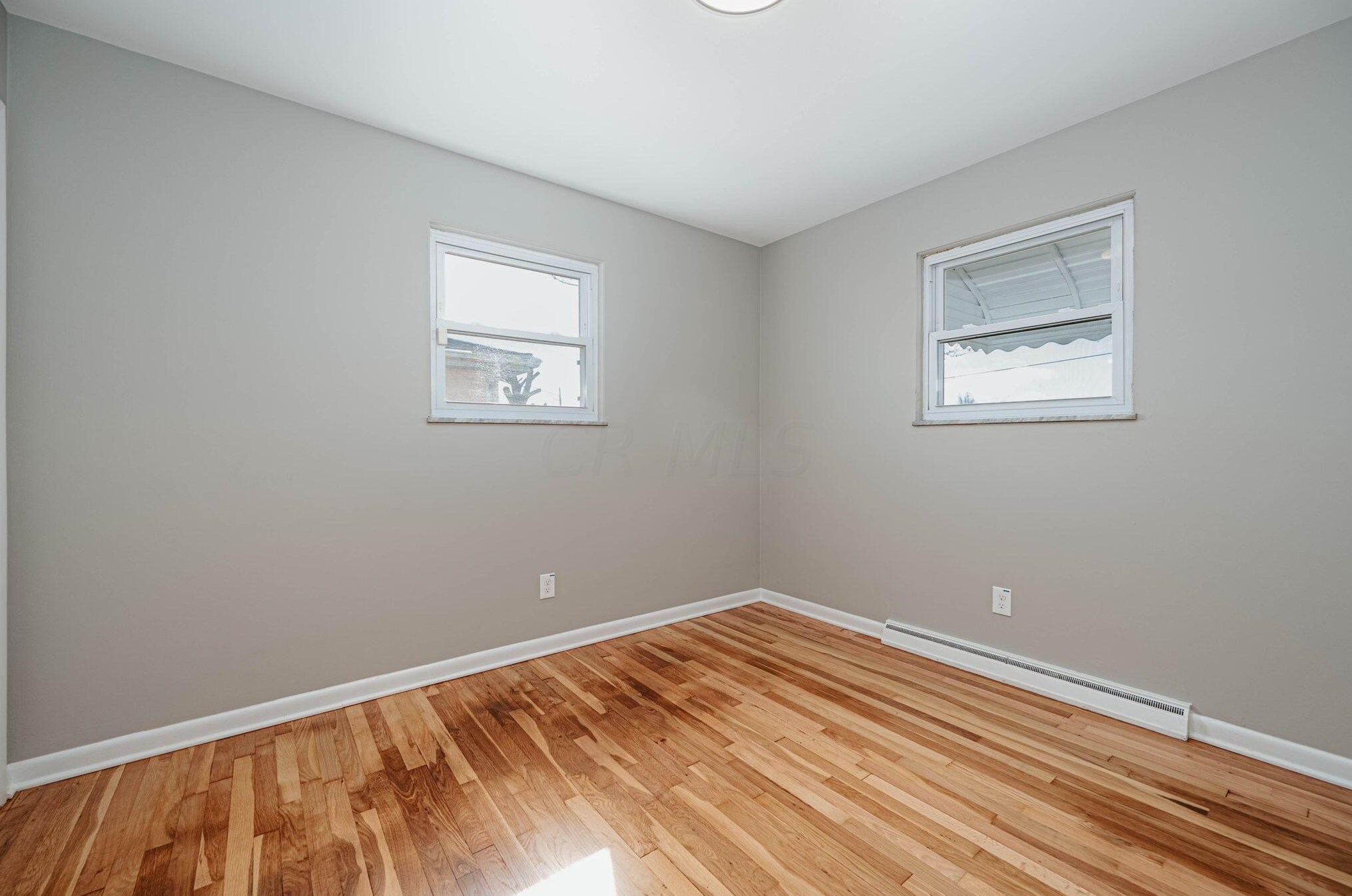 3222 Briggs Rd, Columbus OH 43204-1702 exterior