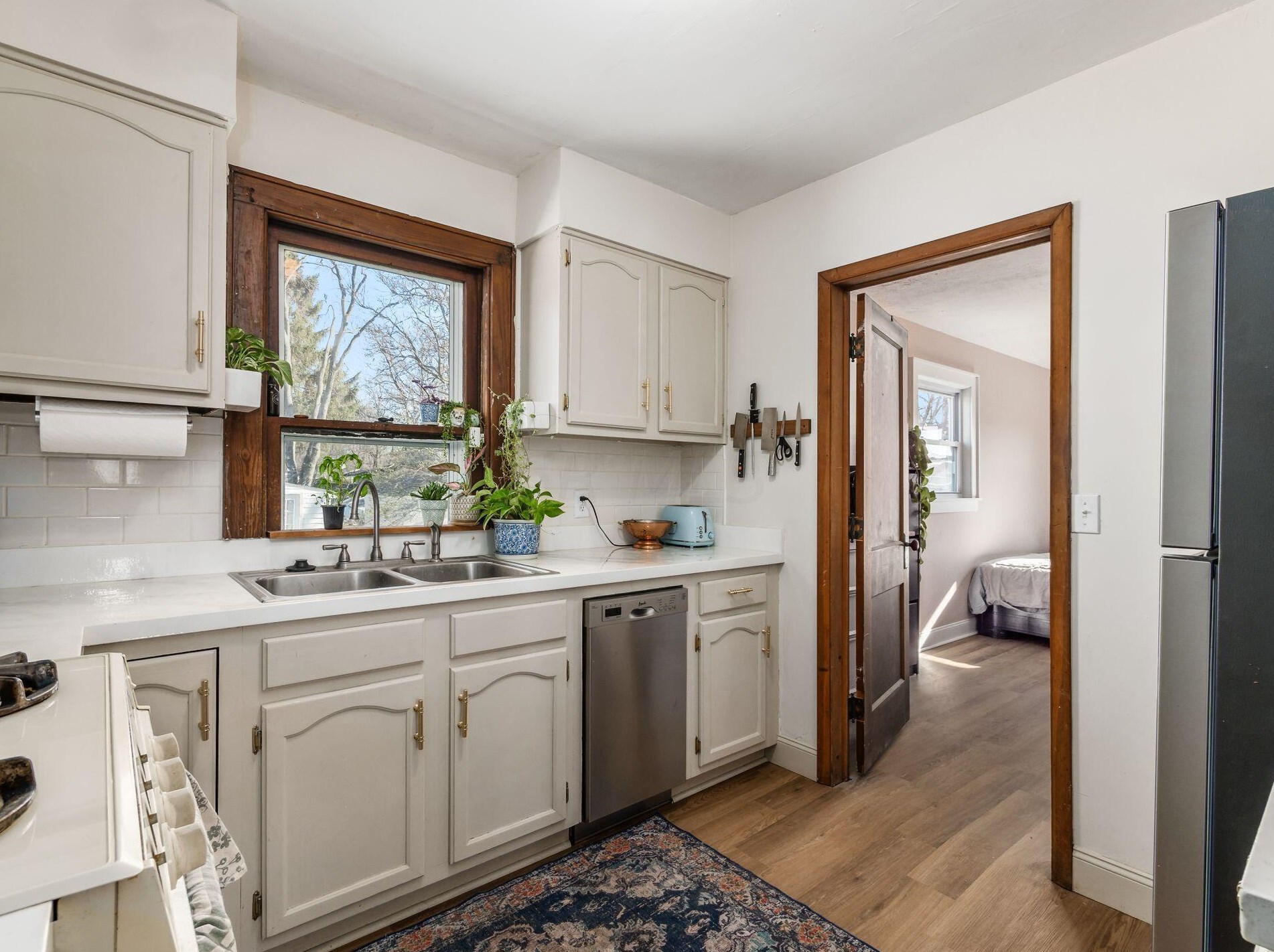 2908 Fairwood Ave, Columbus OH  43207-2651 exterior