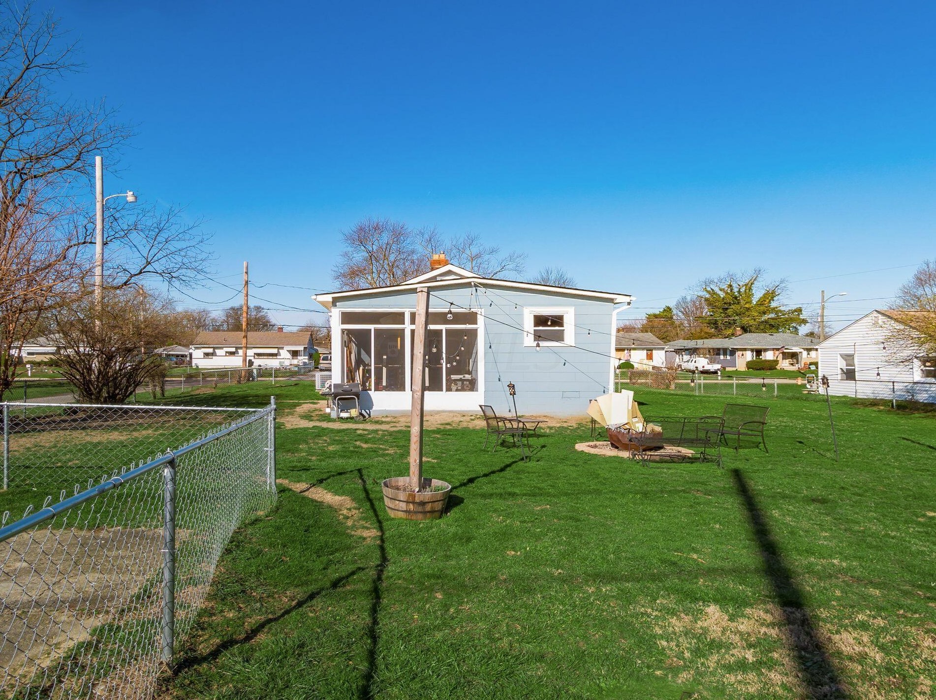 2908 Fairwood Ave, Columbus OH  43207-2651 exterior