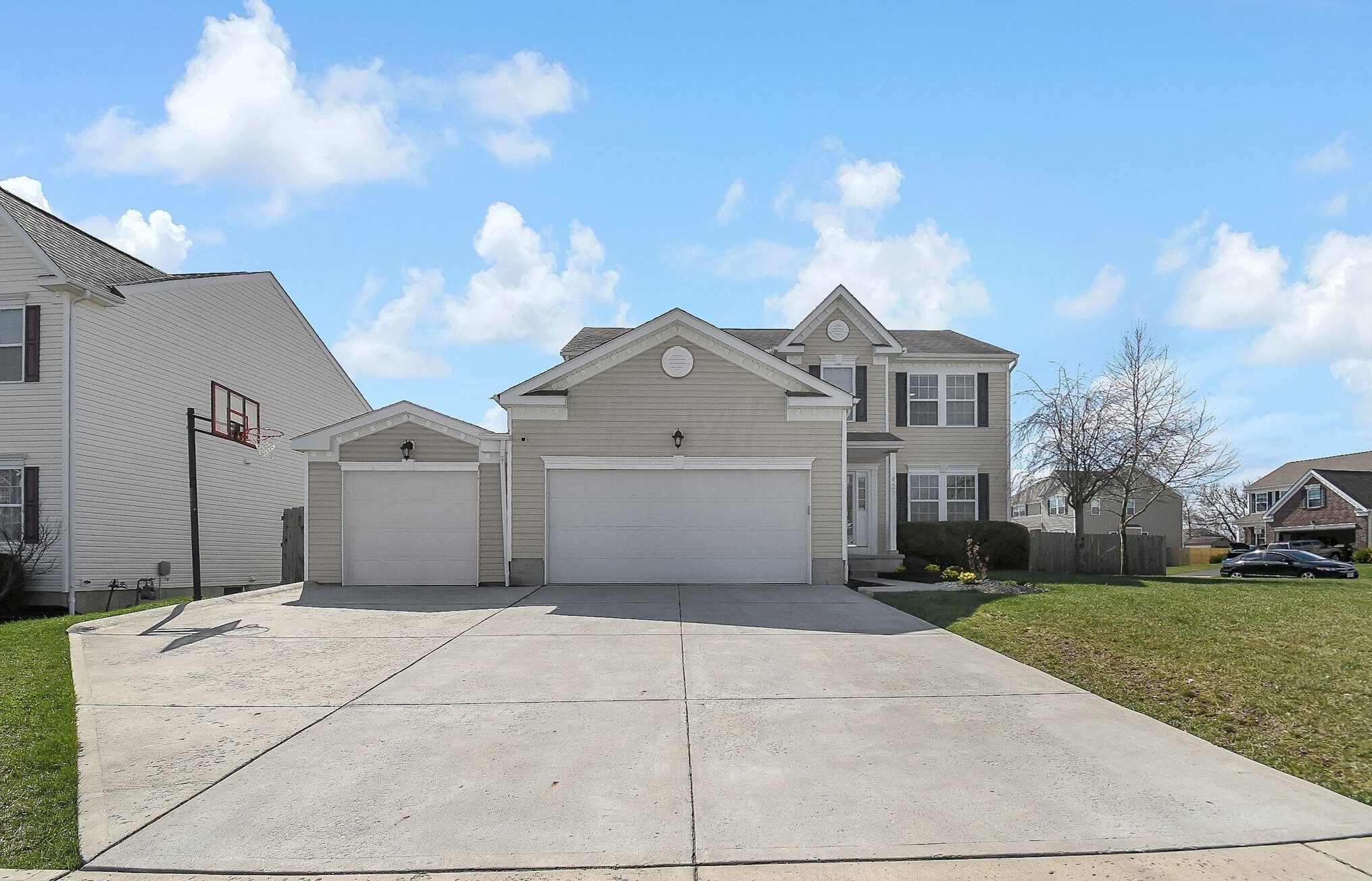 427 Alberta Dr, Commercial Point, OH 43116