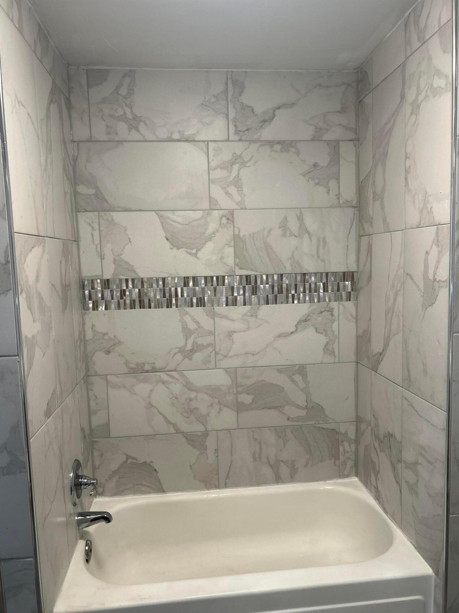 143 Oakley Ave, Columbus OH 43204-3216 exterior