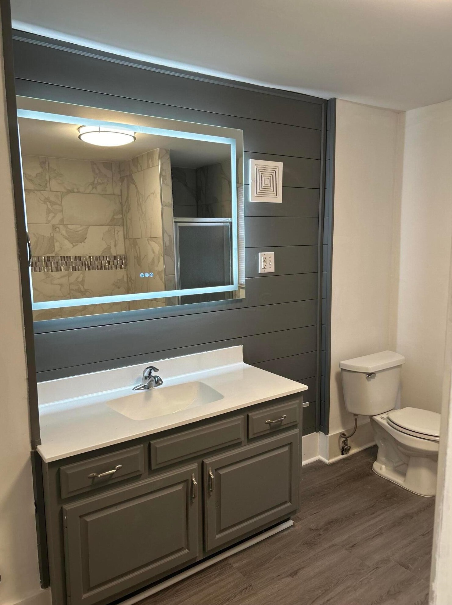 143 Oakley Ave, Columbus OH 43204-3216 exterior