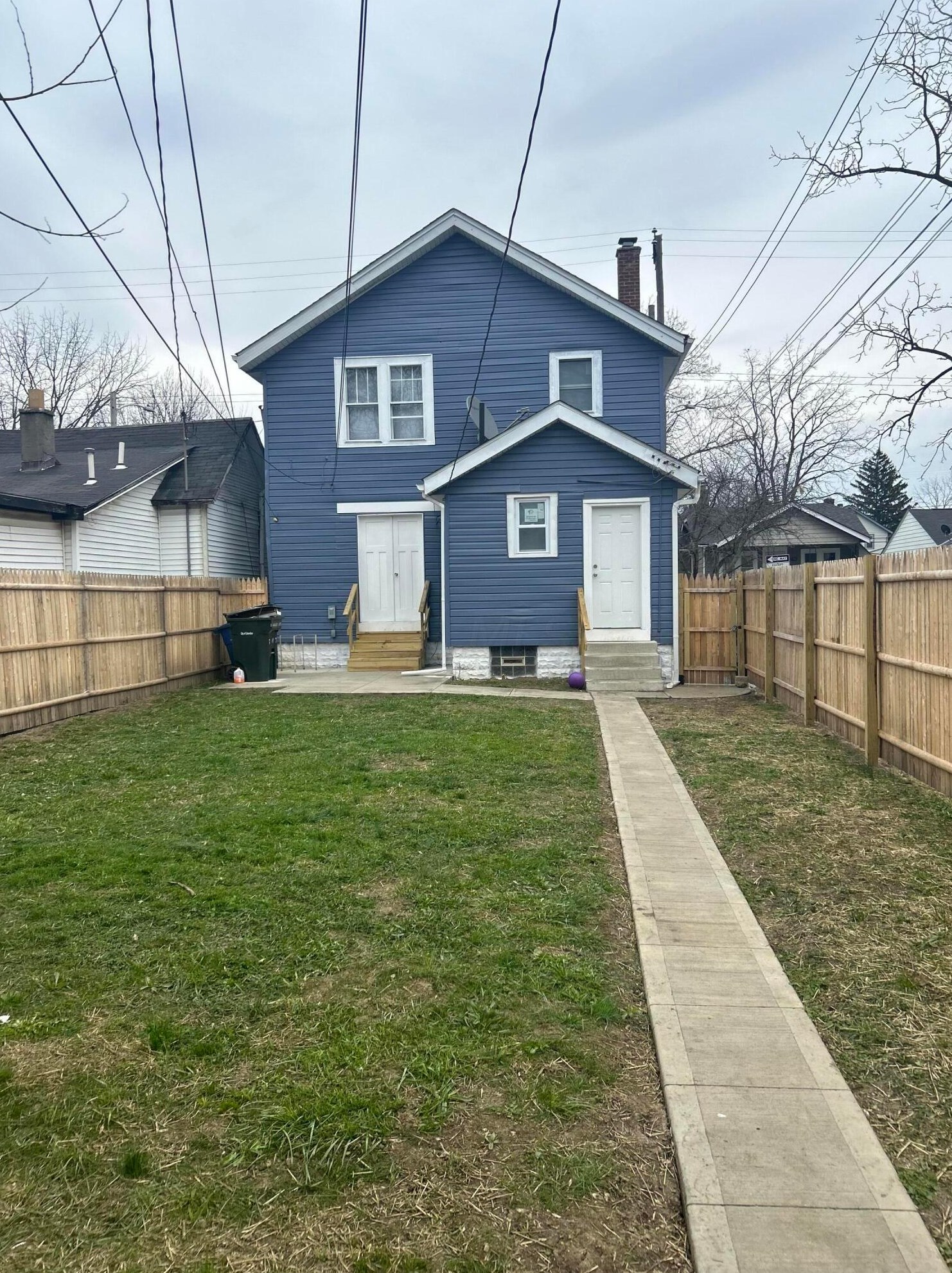 143 Oakley Ave, Columbus, OH 43204-3215