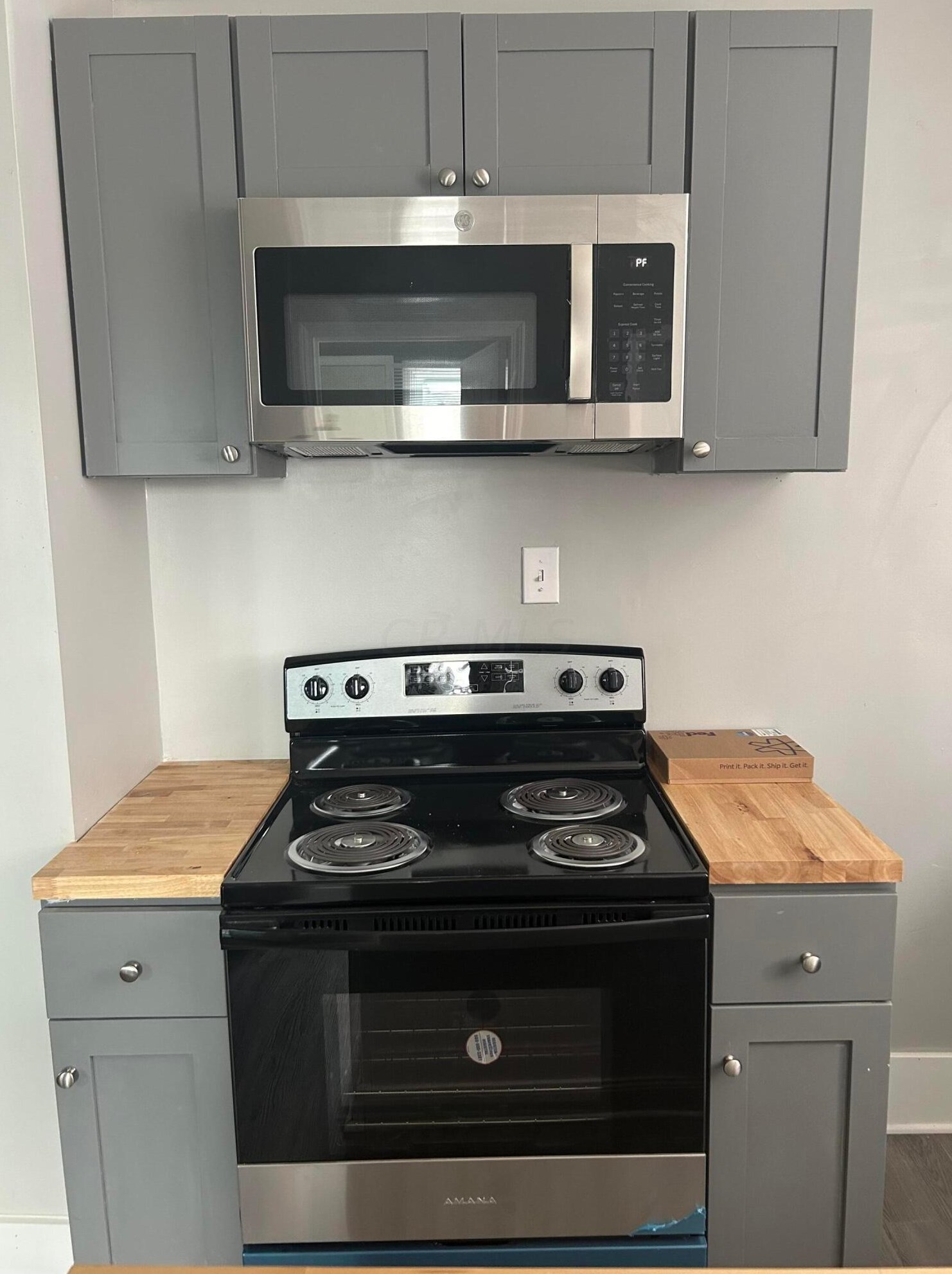 143 Oakley Ave, Columbus OH 43204-3216 exterior