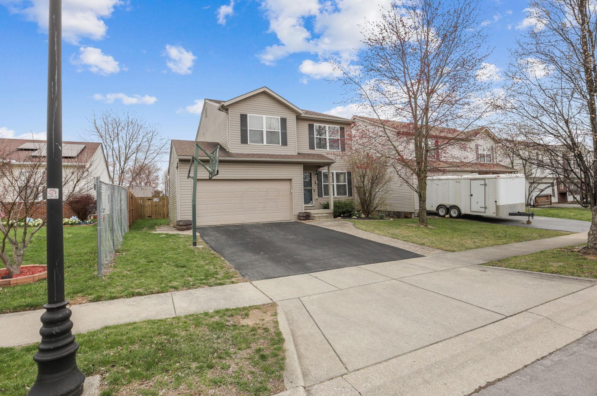 4166 Umiak Dr, Columbus, OH 43207-8429
