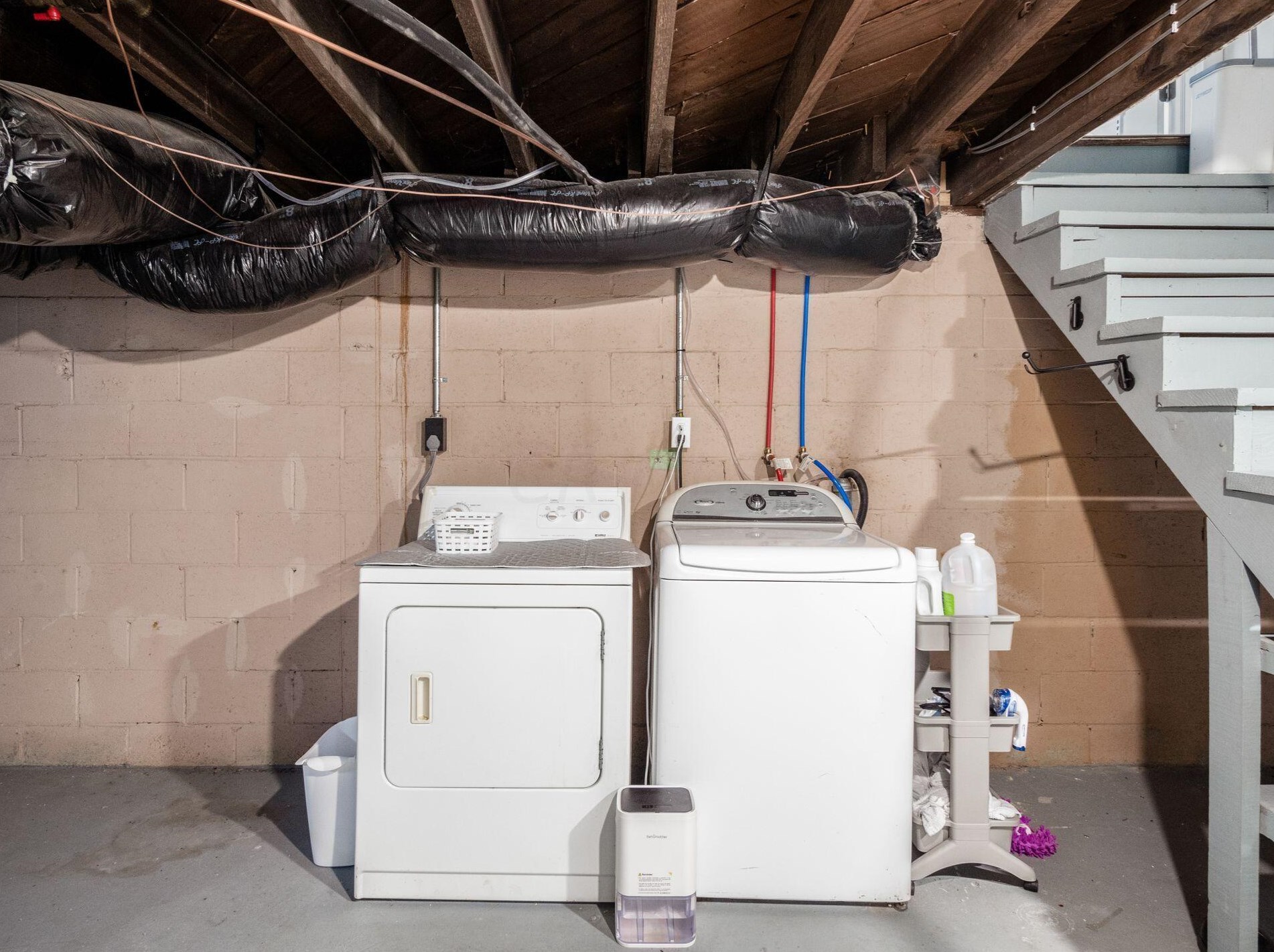 146 Virginialee Rd, Columbus OH  43209-7503 exterior