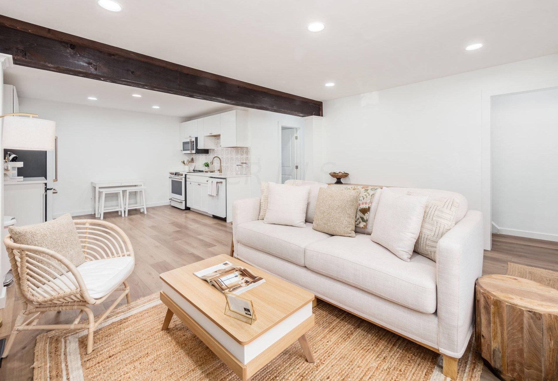 146 Virginialee Rd, Columbus OH  43209-7503 exterior