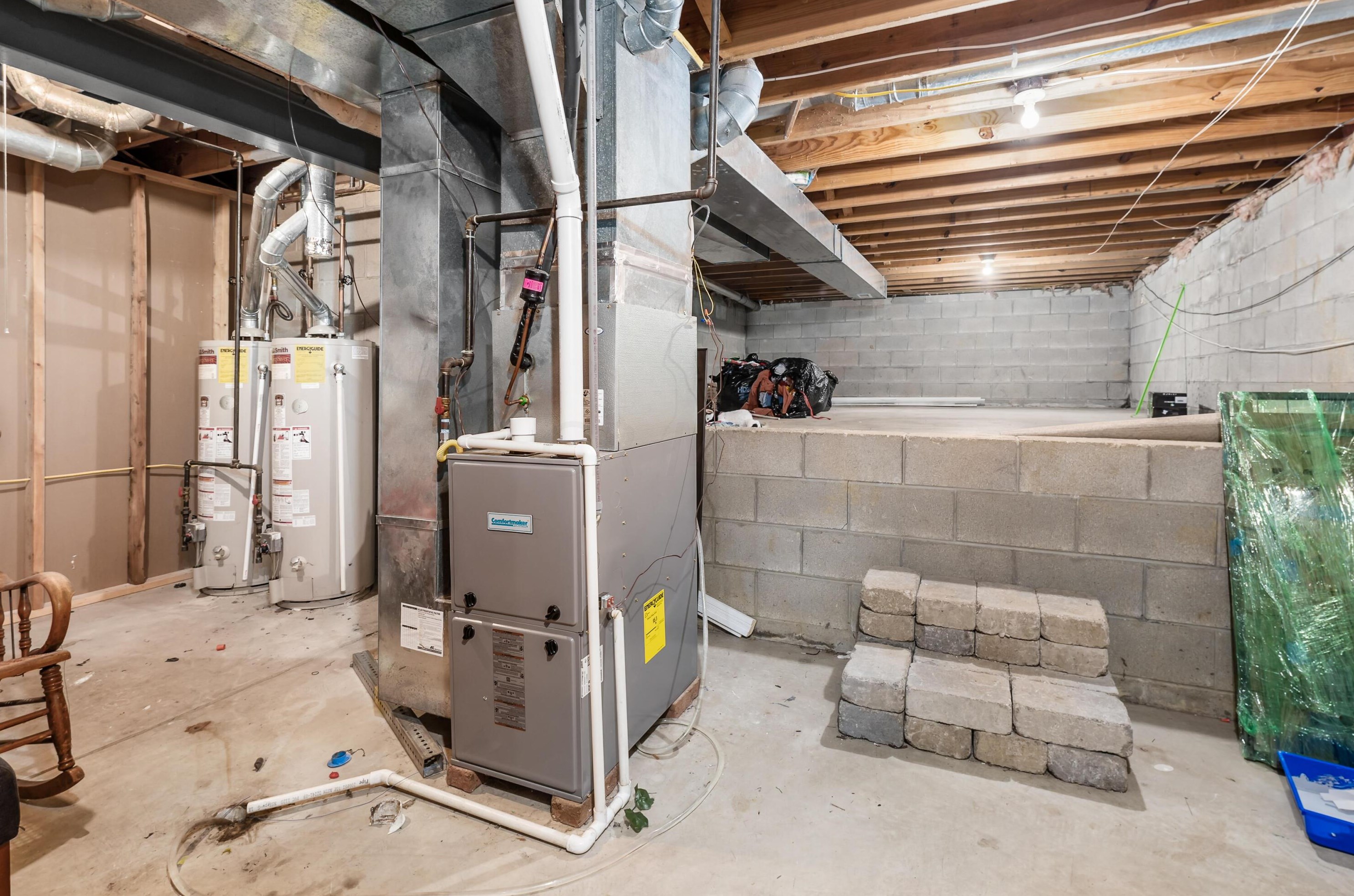 6436 Hemmingford Dr, Cnl Wnchstr OH  43110-8632 exterior