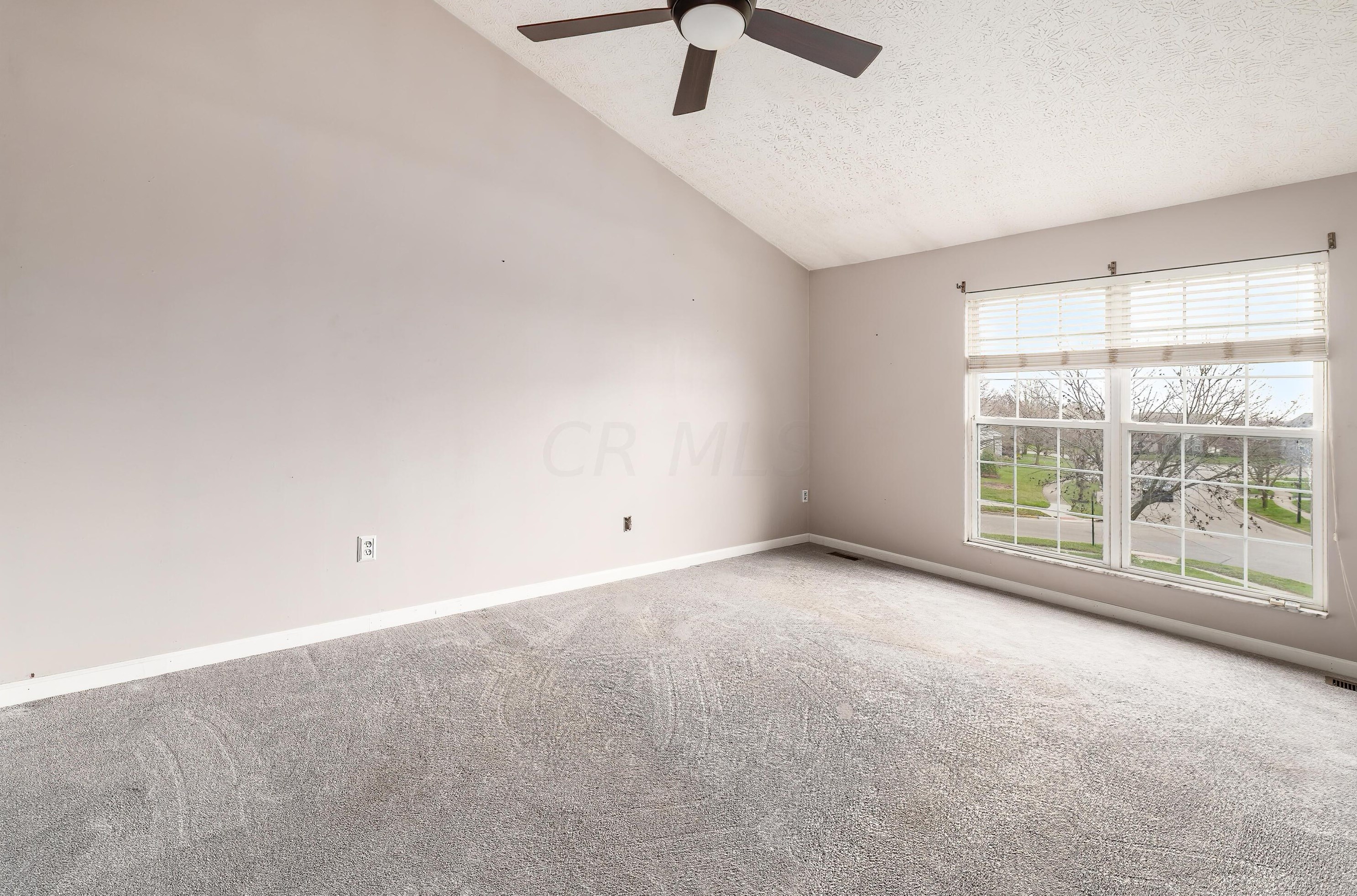 6436 Hemmingford Dr, Cnl Wnchstr OH  43110-8632 exterior