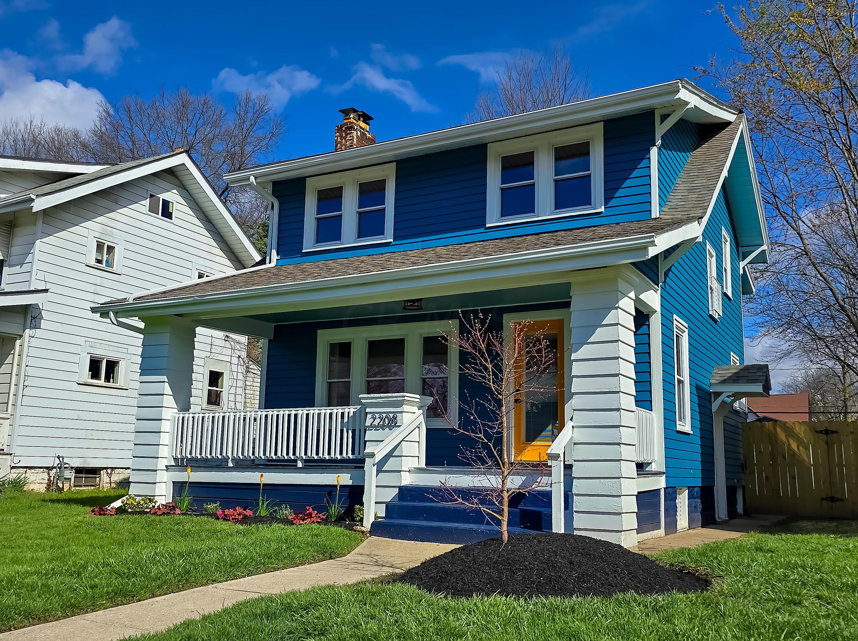 2208 Willamont Ave, Columbus OH  43219-2658 exterior