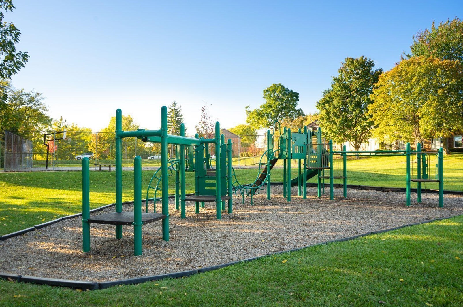 632 Pamlico St, Columbus OH 43228-2558 exterior