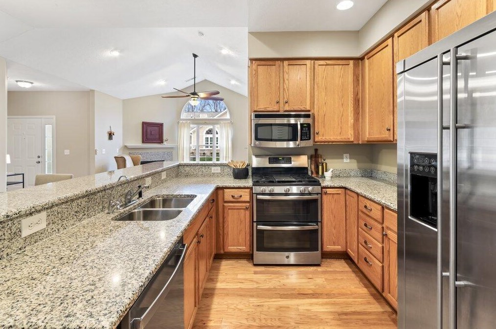 345 Cover Pl, Columbus OH 43235-6452 exterior