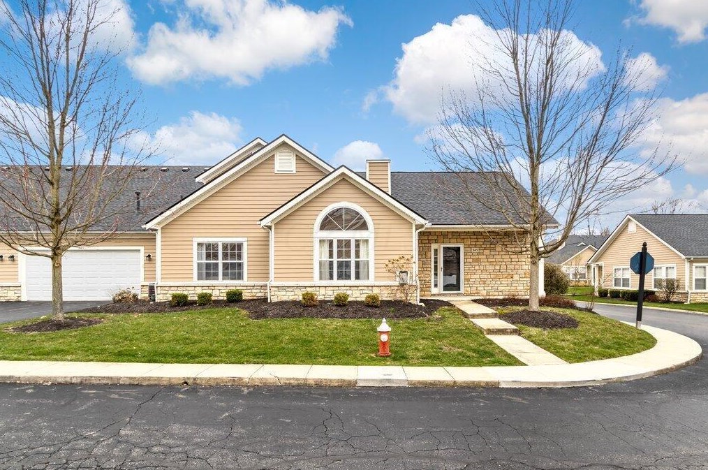345 Cover Pl, Columbus, OH 43235-6453