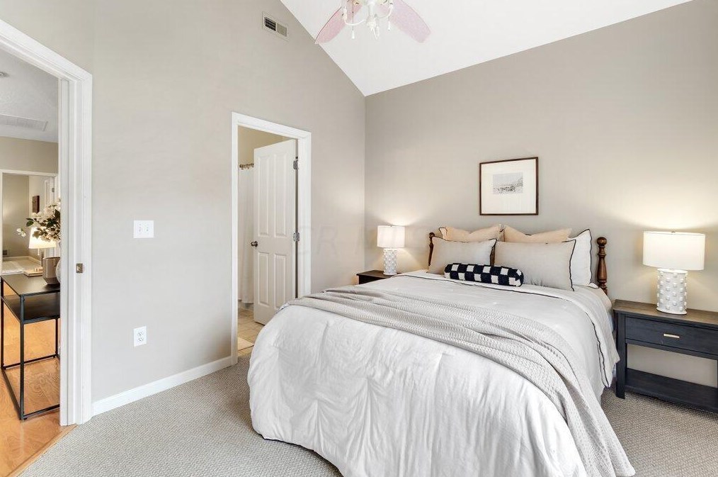 345 Cover Pl, Columbus OH 43235-6452 exterior