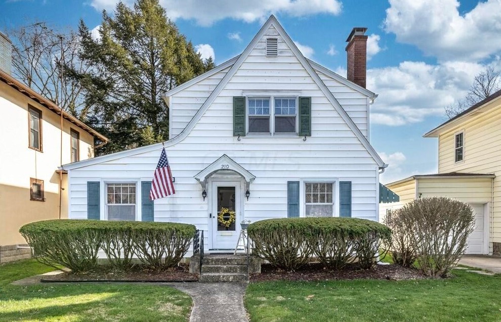 210 Fair Ave, Lancaster OH 43130-2320 exterior