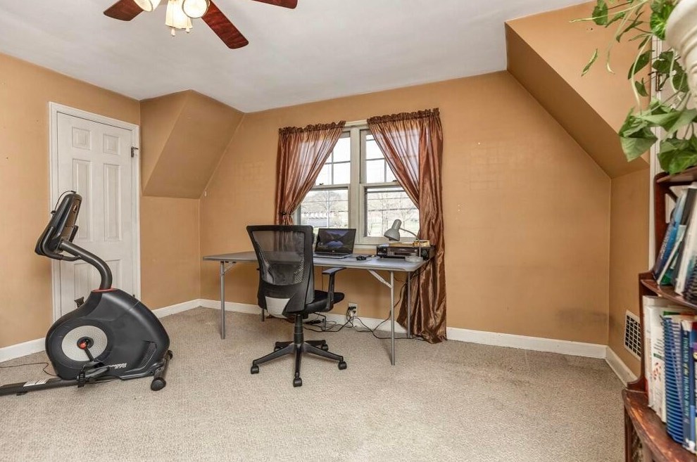 210 Fair Ave, Lancaster OH 43130-2320 exterior