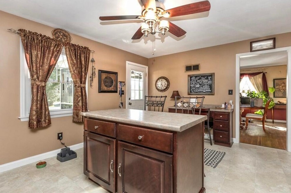 210 Fair Ave, Lancaster OH 43130-2320 exterior