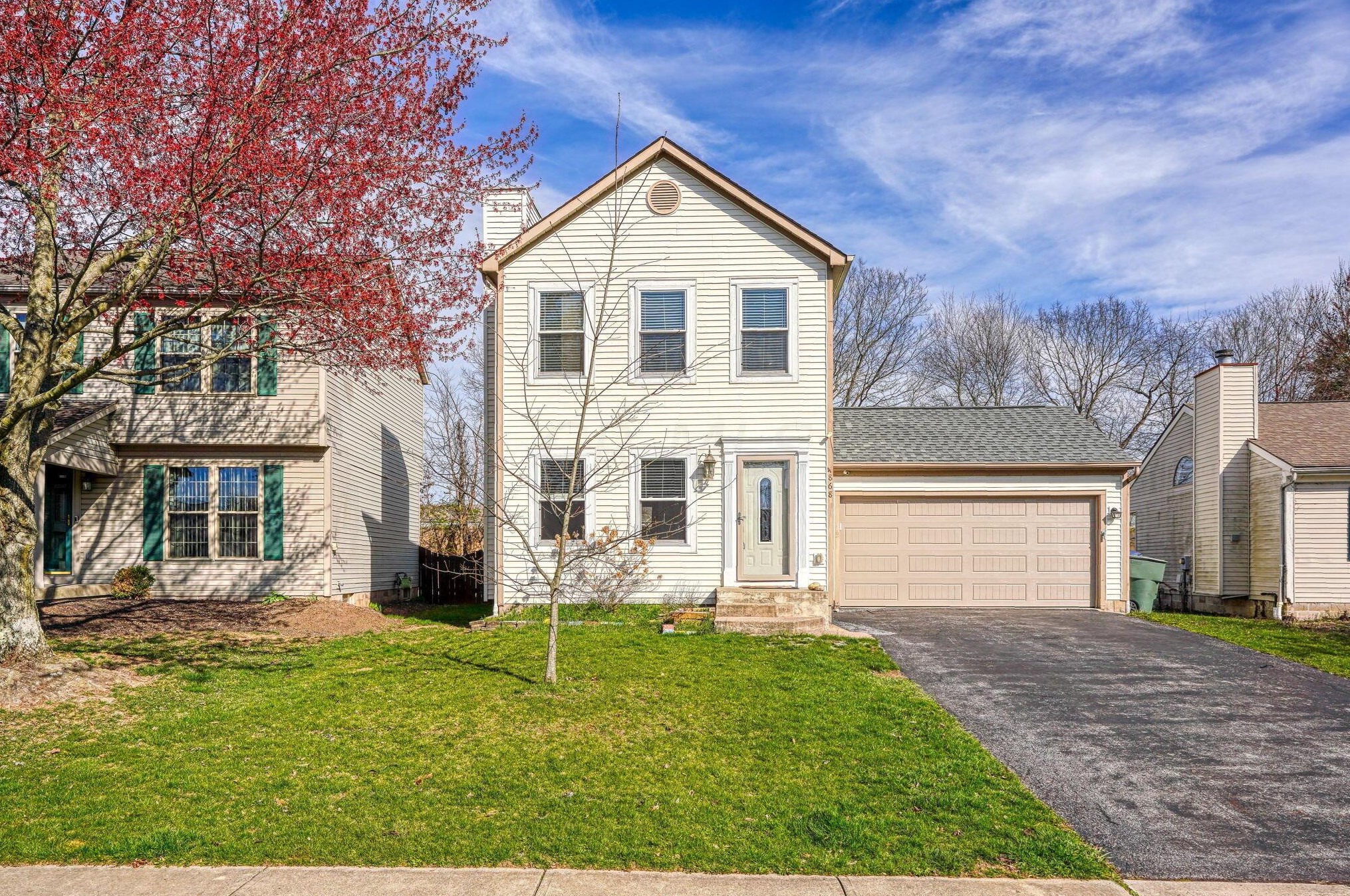 4868 Ballentine Dr, Cnl Wnchstr, OH 43110