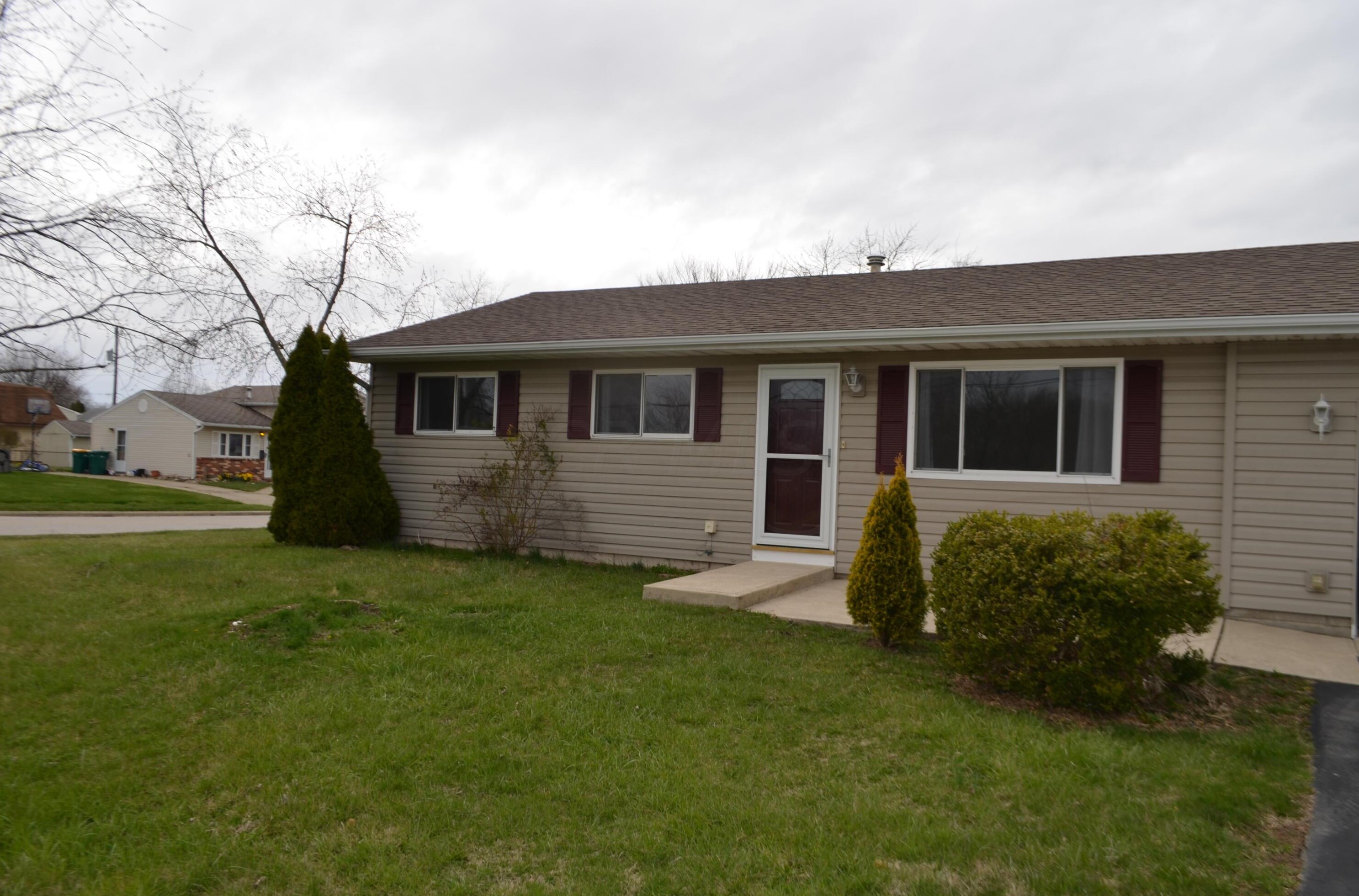 850 London Rd, West Jefferson, OH 43162