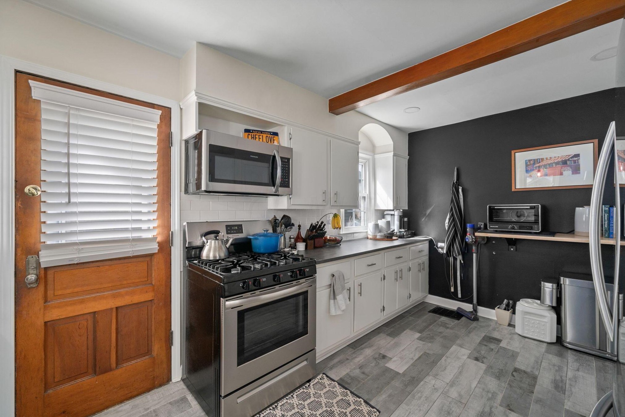 946 Grandon Ave, Columbus OH  43209-2529 exterior