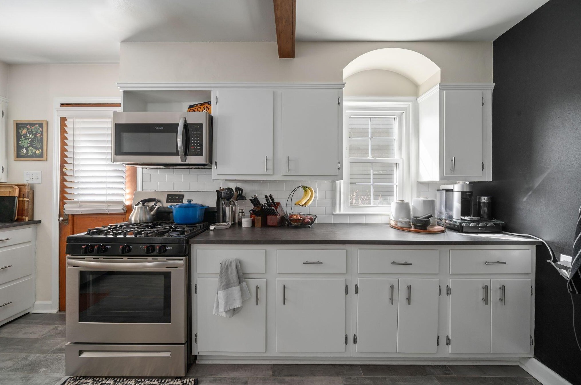 946 Grandon Ave, Columbus OH  43209-2529 exterior