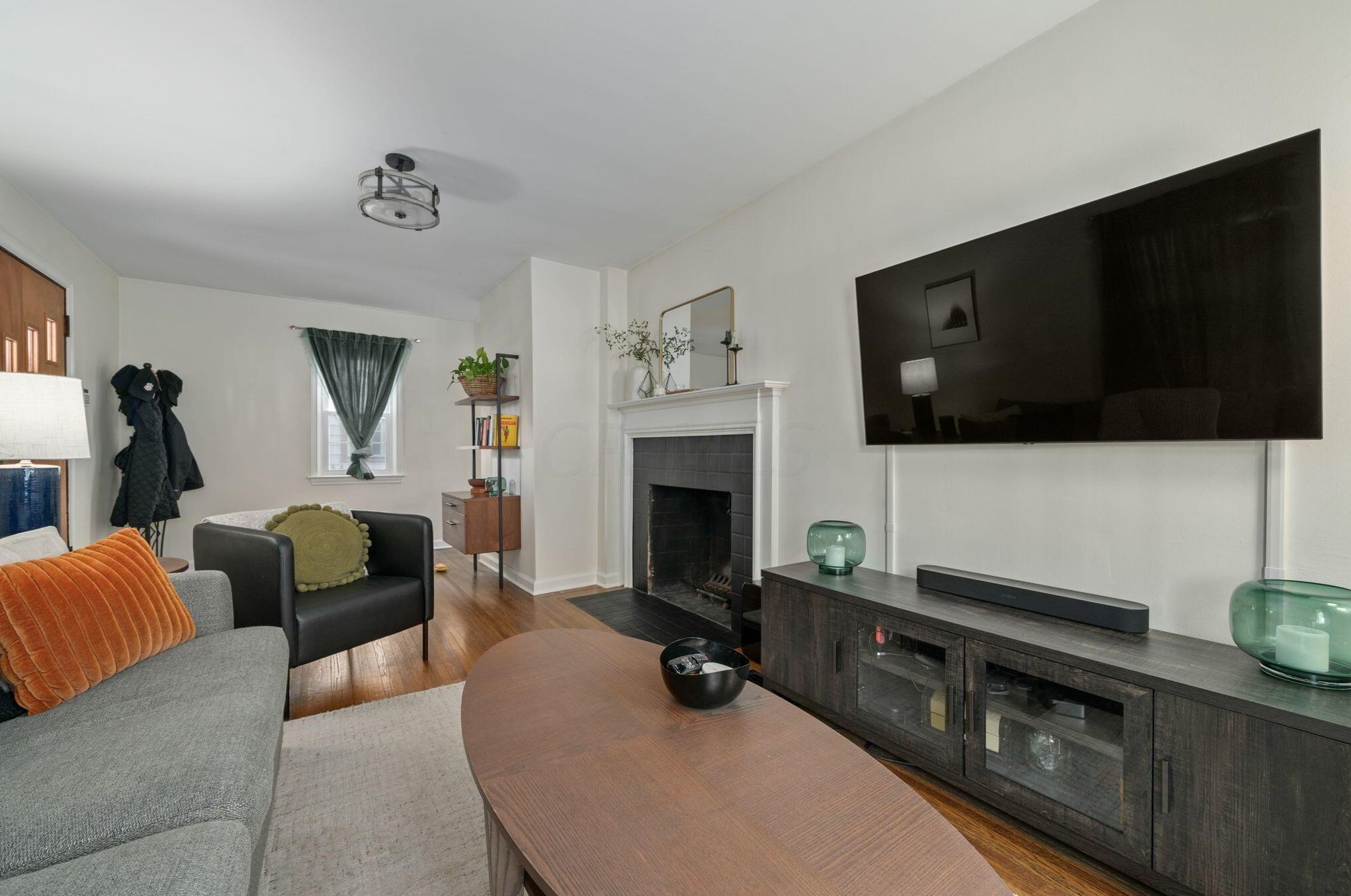 946 Grandon Ave, Columbus OH  43209-2529 exterior