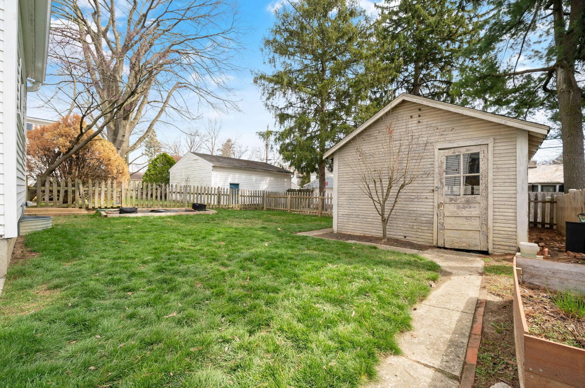 946 Grandon Ave, Columbus OH  43209-2529 exterior