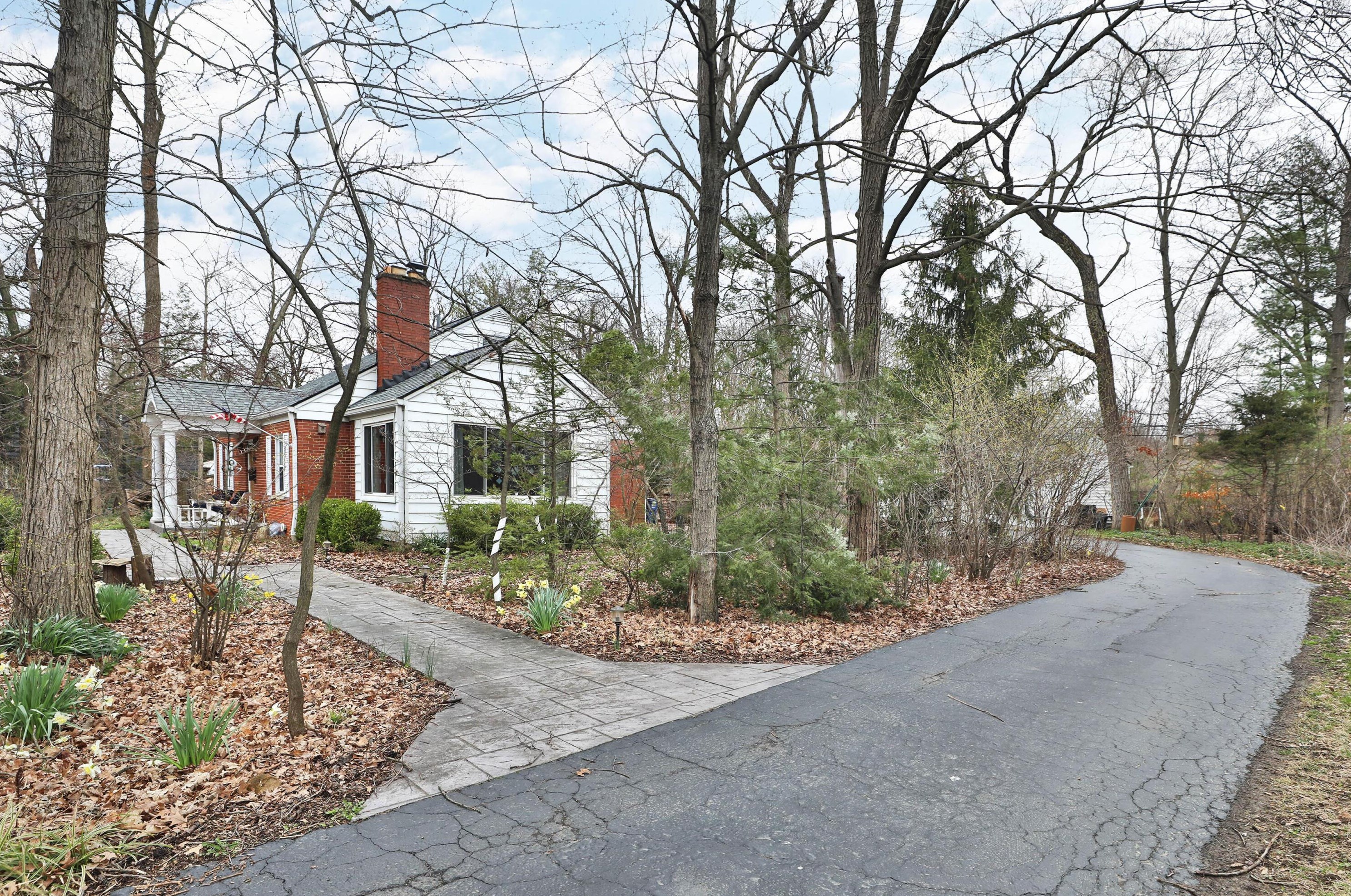 670 Glenmont Ave, Columbus OH 43214-3254 exterior