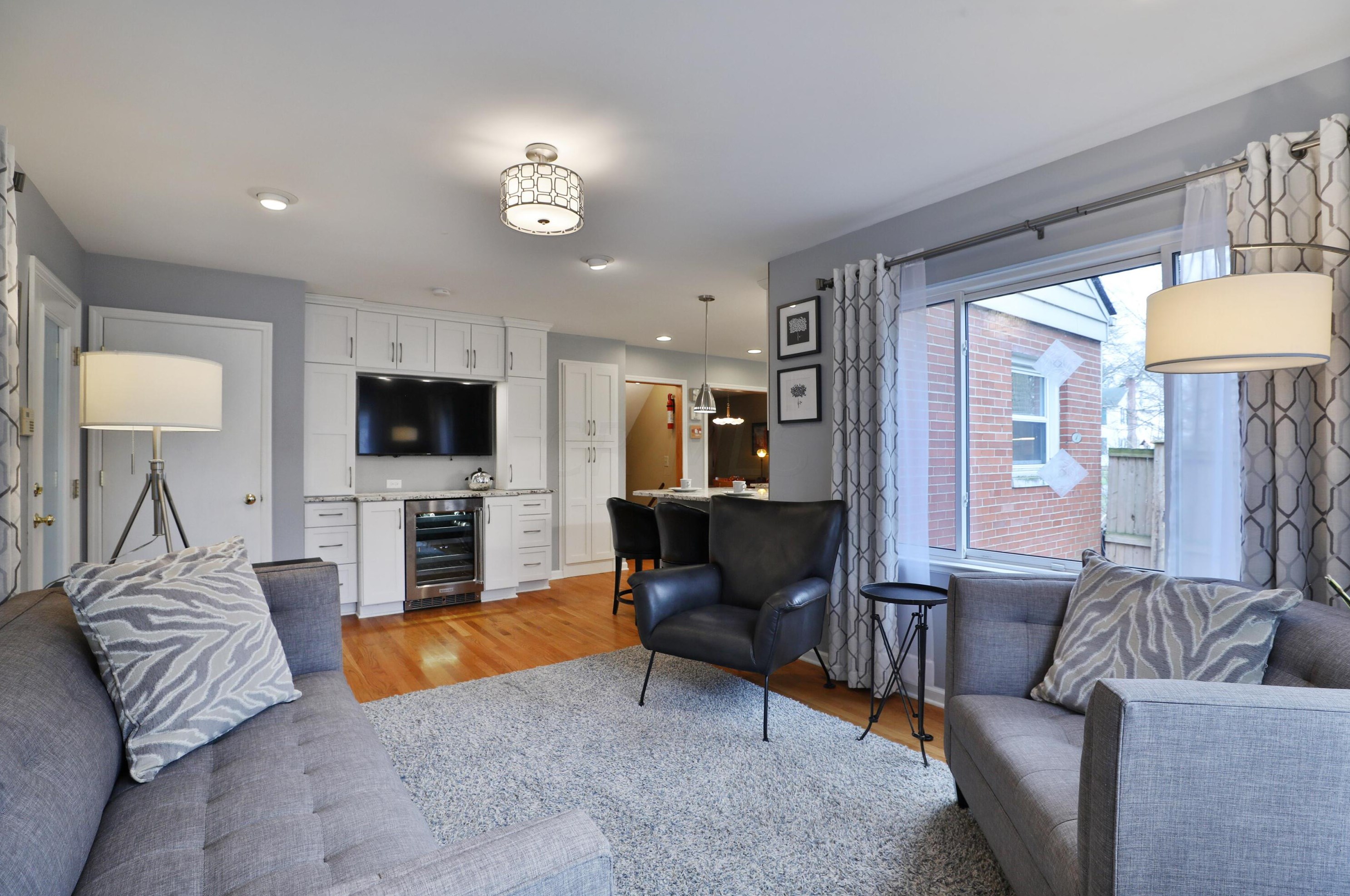 670 Glenmont Ave, Columbus OH 43214-3254 exterior