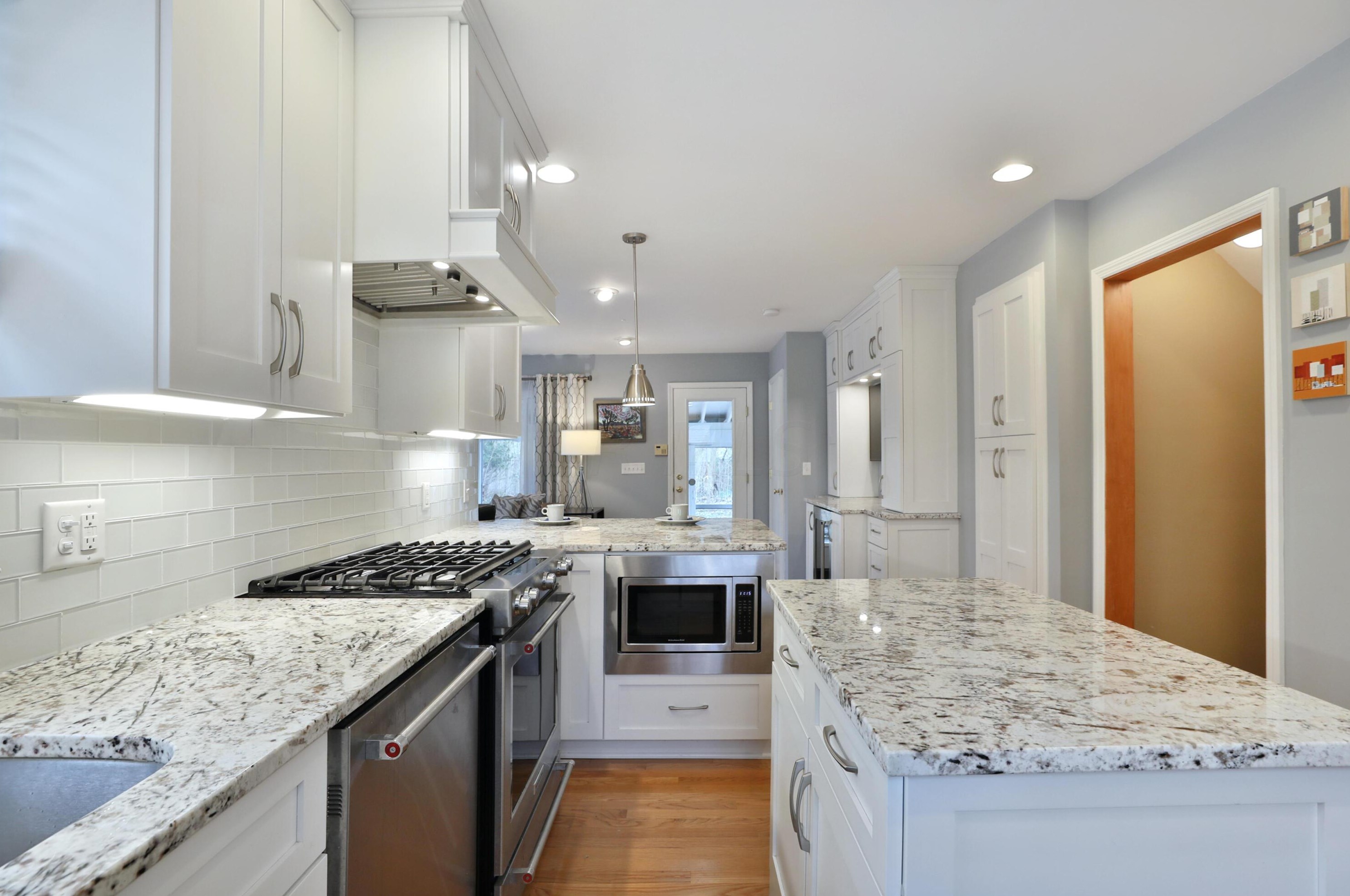 670 Glenmont Ave, Columbus OH 43214-3254 exterior