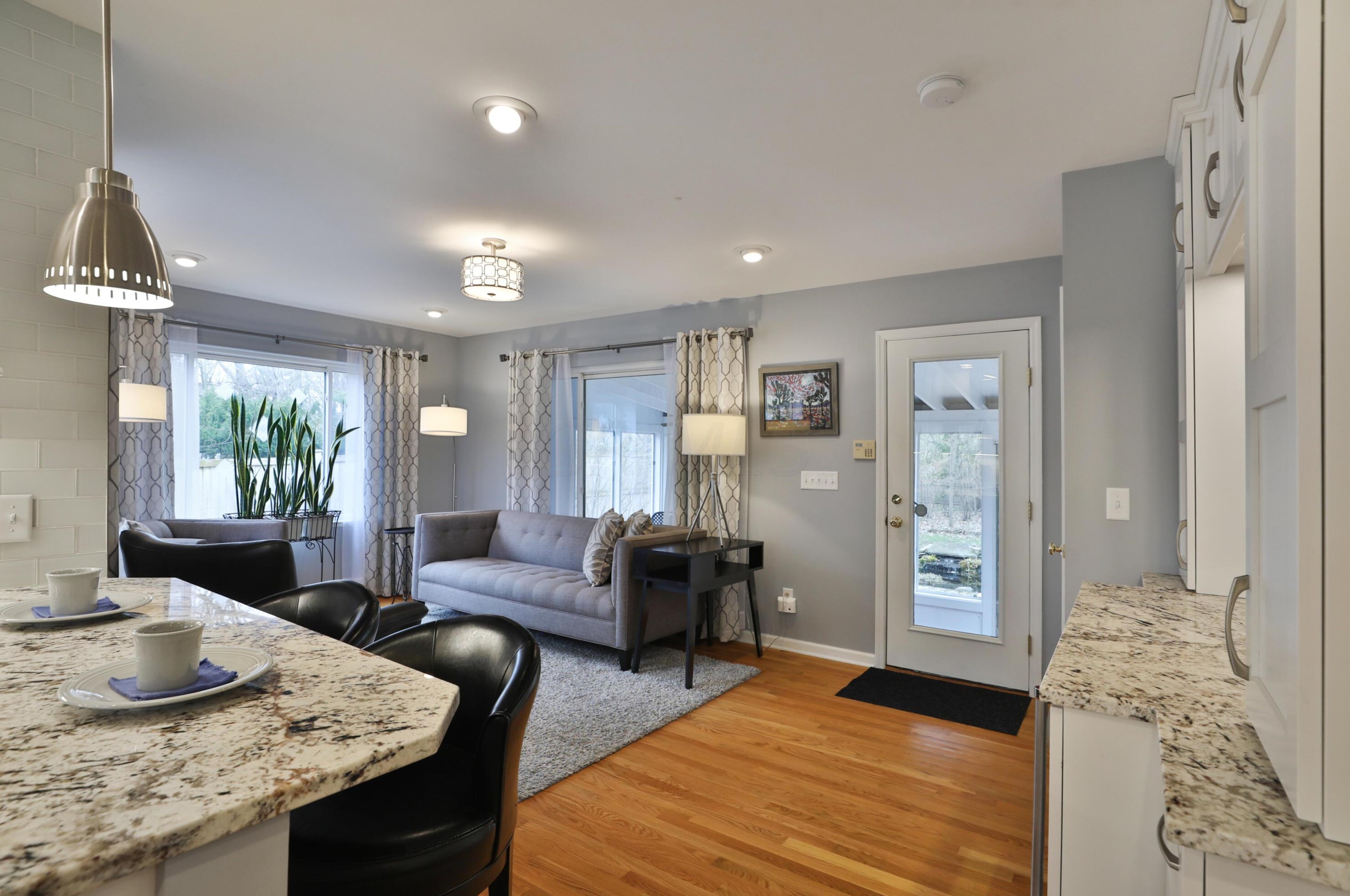 670 Glenmont Ave, Columbus OH 43214-3254 exterior