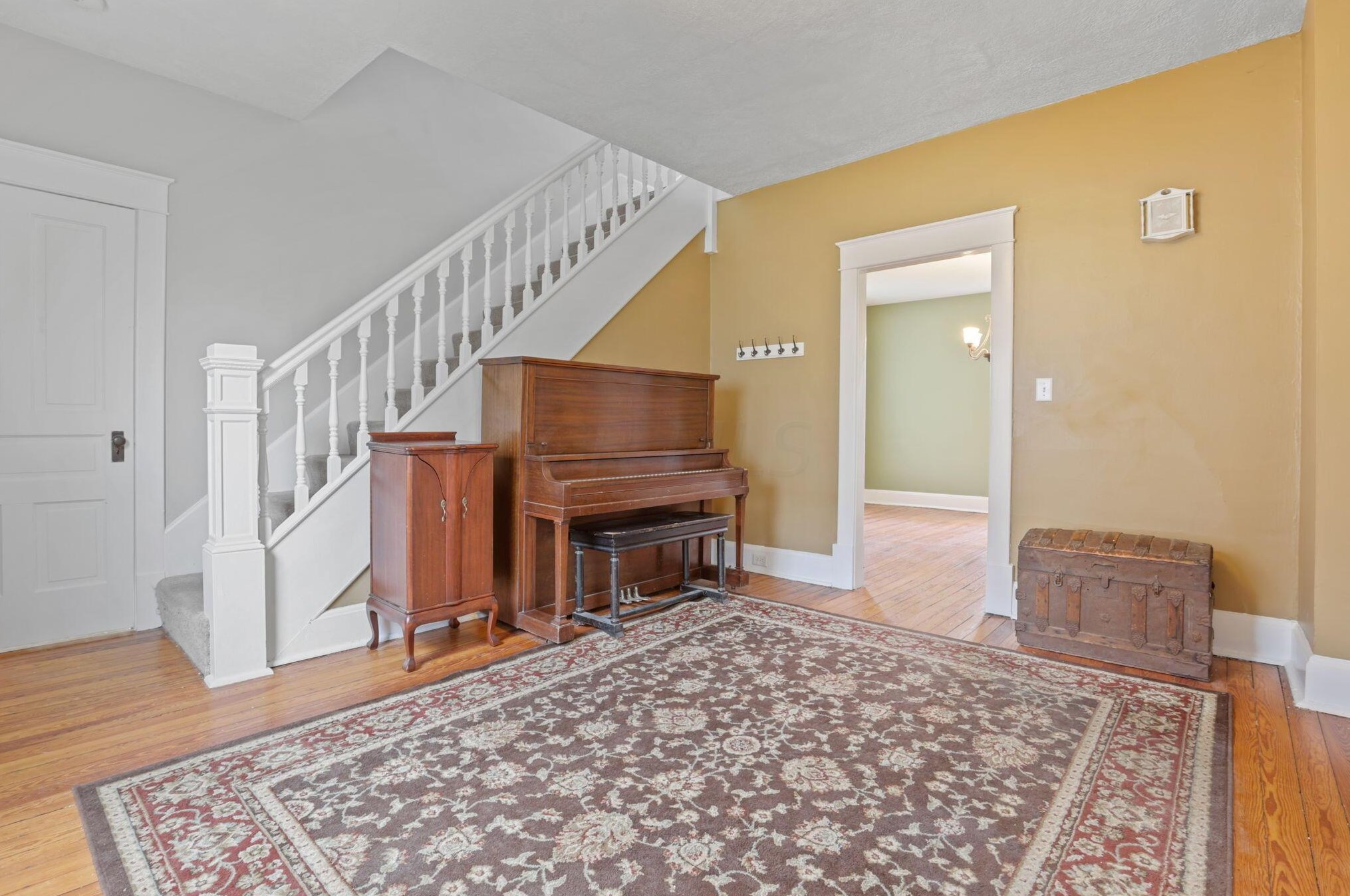 28 Martinsburg Rd, Mount Vernon, OH 43050-4107