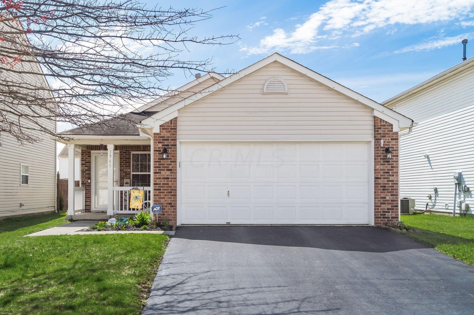 3961 Rosette Dr, Darbydale, OH 43123-1184