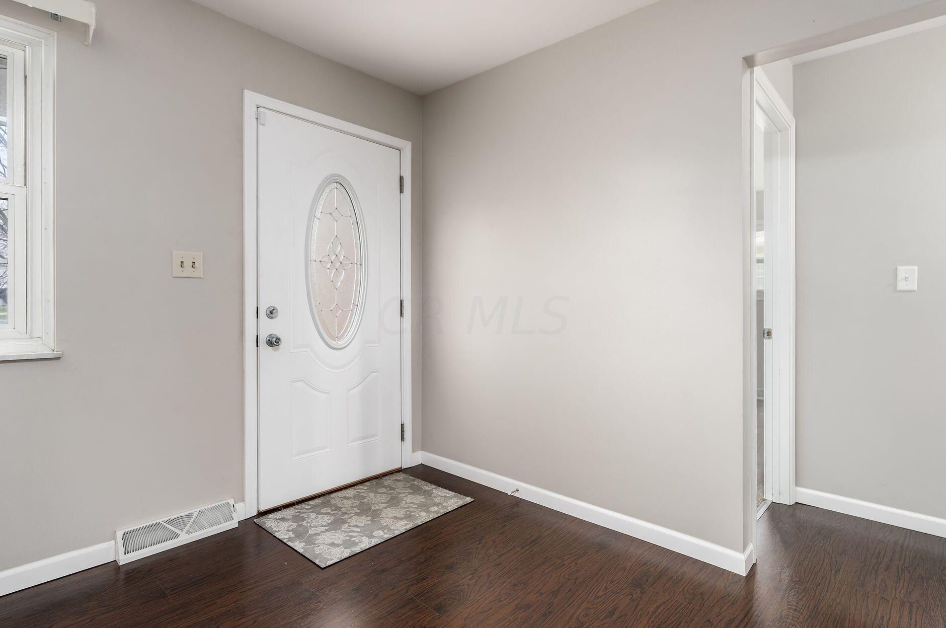 4775 Almont Dr, Columbus, OH 43229-6303