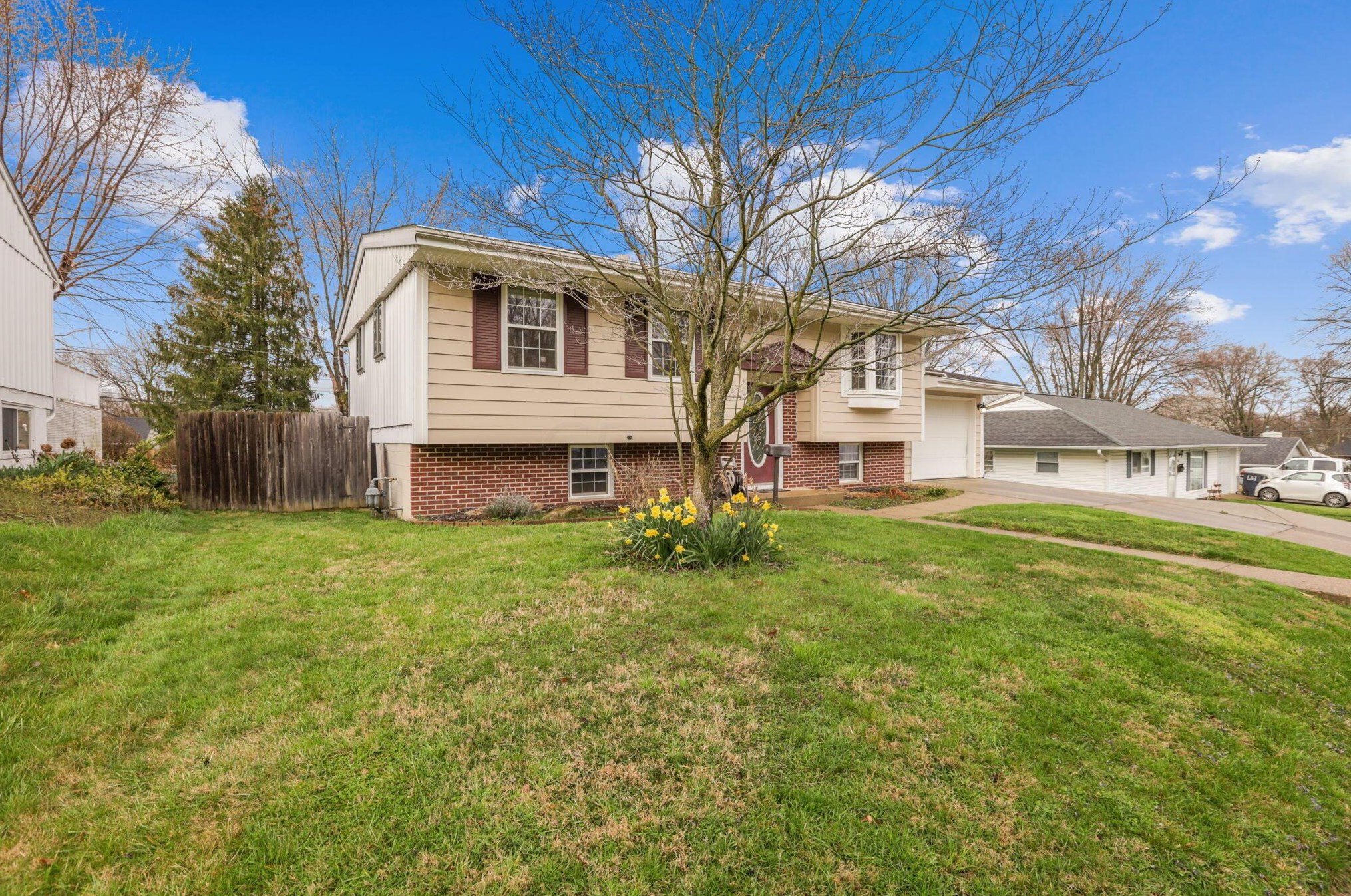 1869 Union St, Lancaster, OH 43130-4198