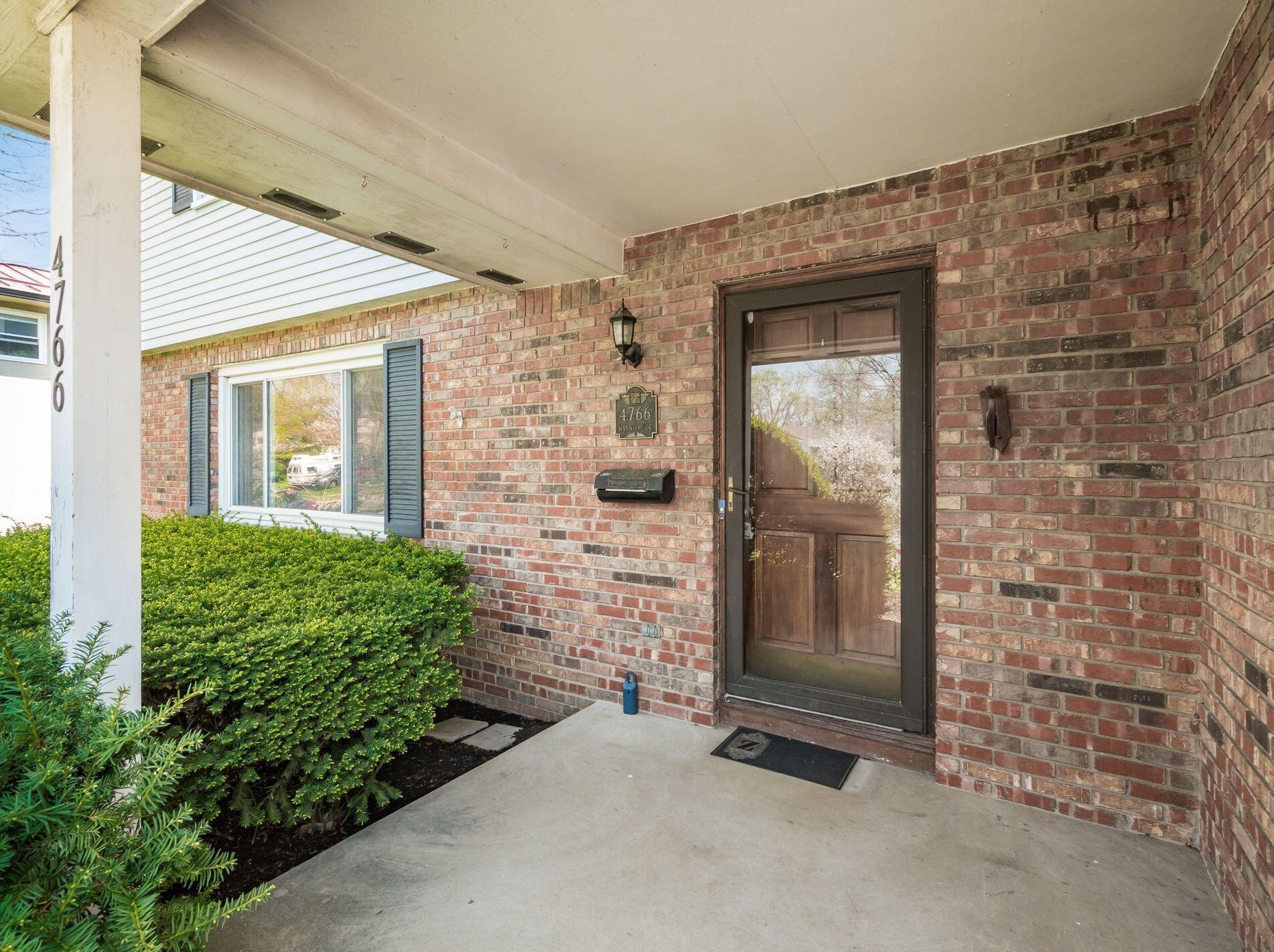 4766 Wynwood Ct, Columbus, OH 43220-3140