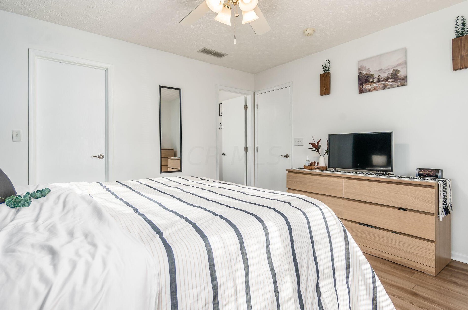 1844 Meadowlawn Dr, Columbus OH  43219-5524 exterior