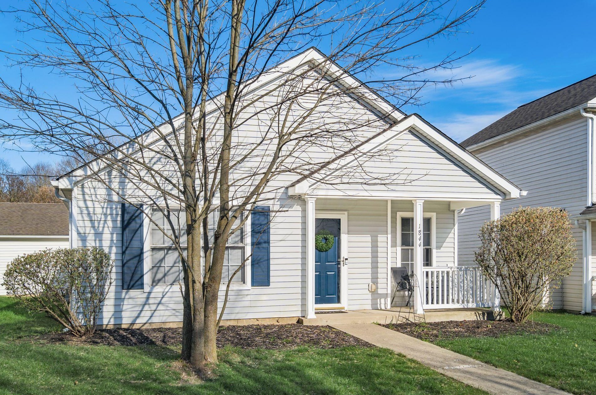 1844 Meadowlawn Dr, Columbus OH  43219-5524 exterior