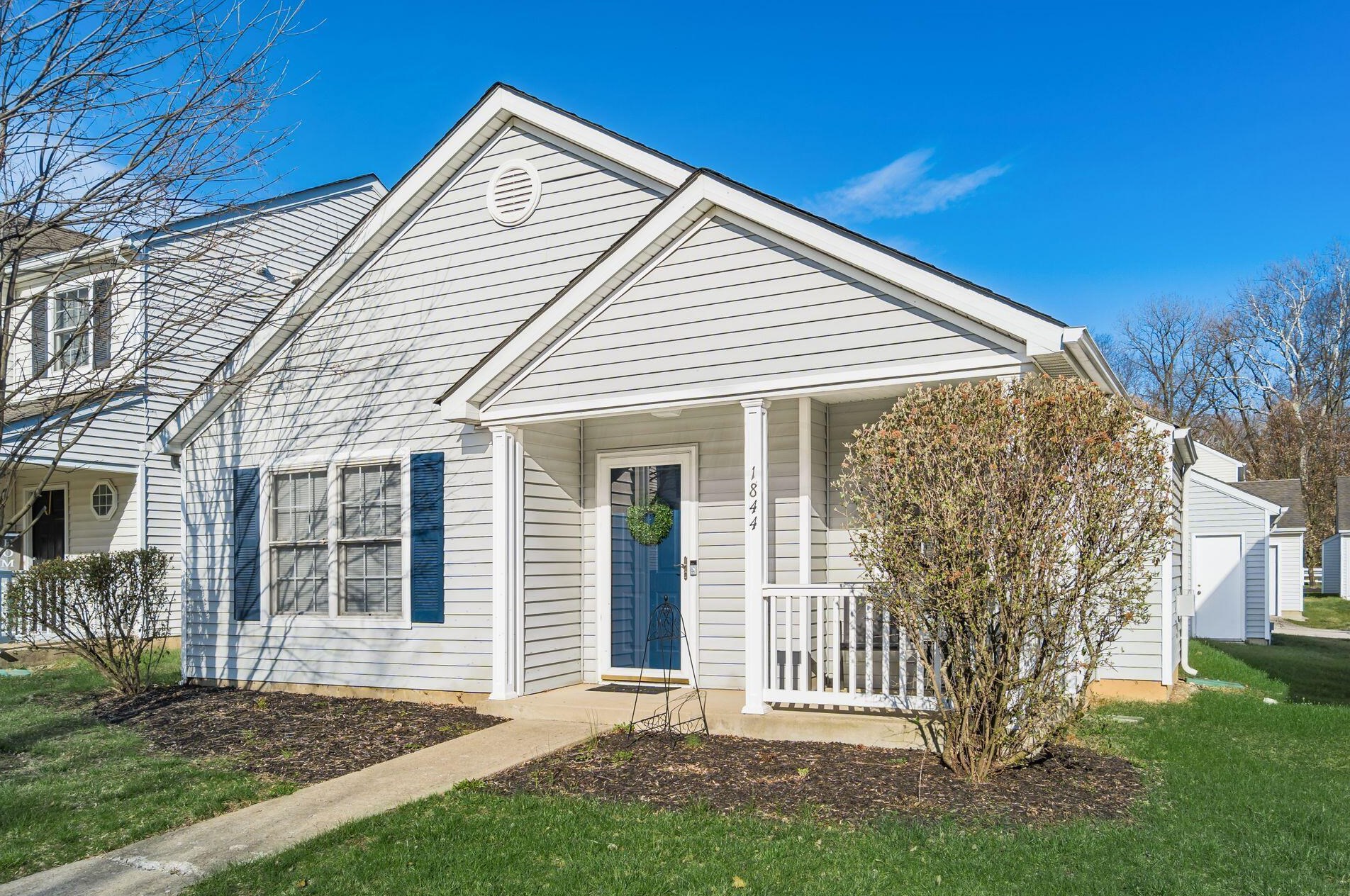 1844 Meadowlawn Dr, Columbus OH  43219-5524 exterior