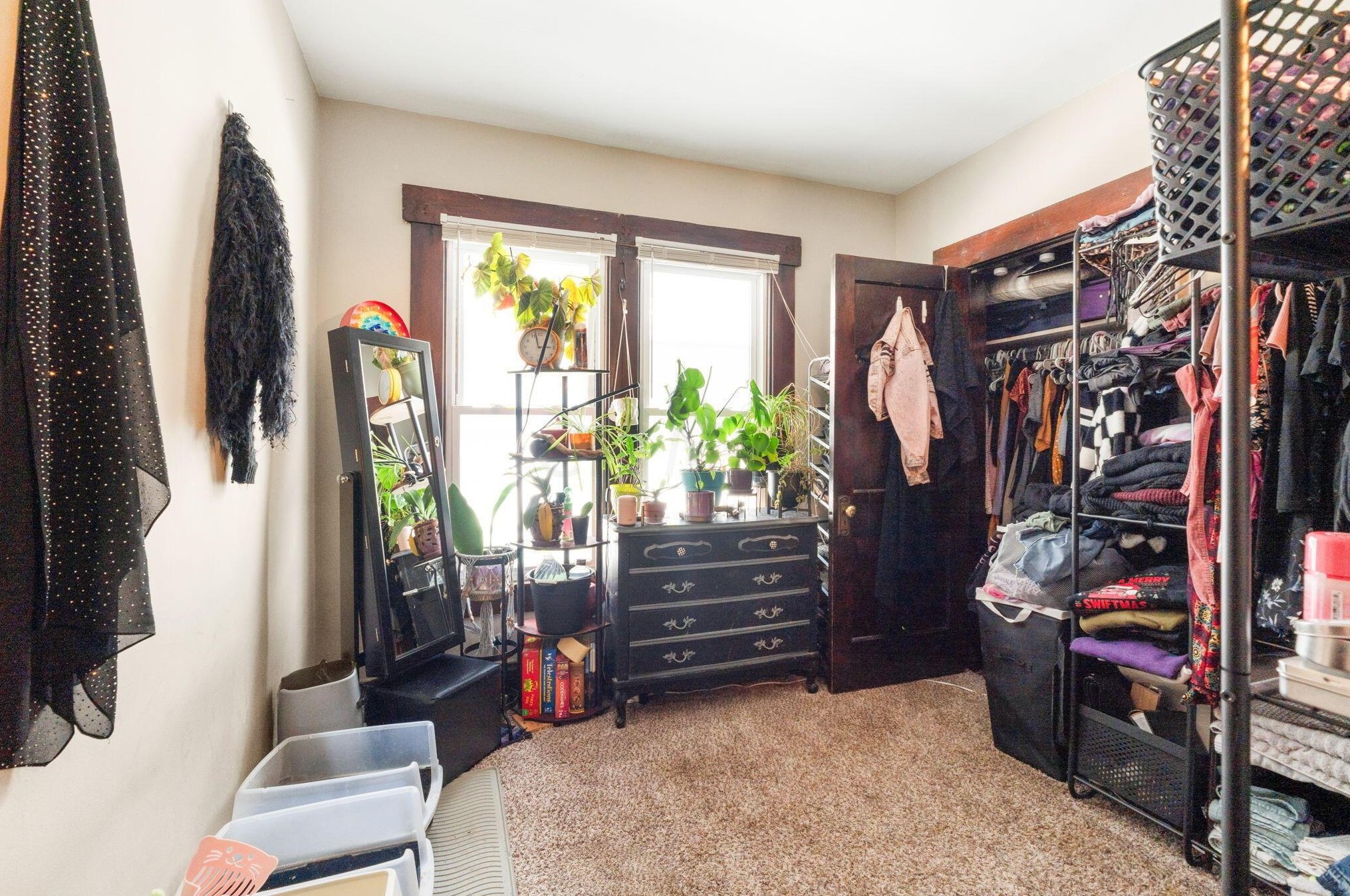 2507 Indianola Ave, Columbus OH 43202-2427 exterior