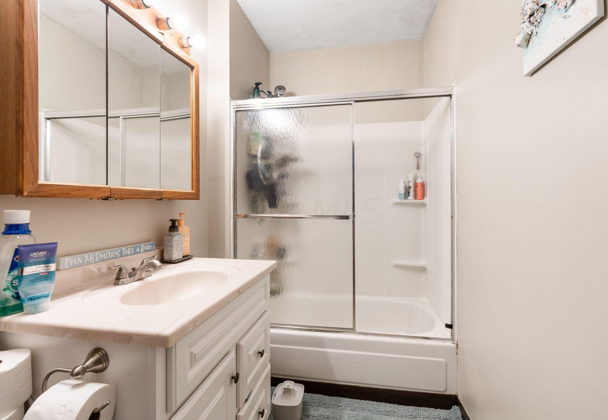 2507 Indianola Ave, Columbus OH 43202-2427 exterior