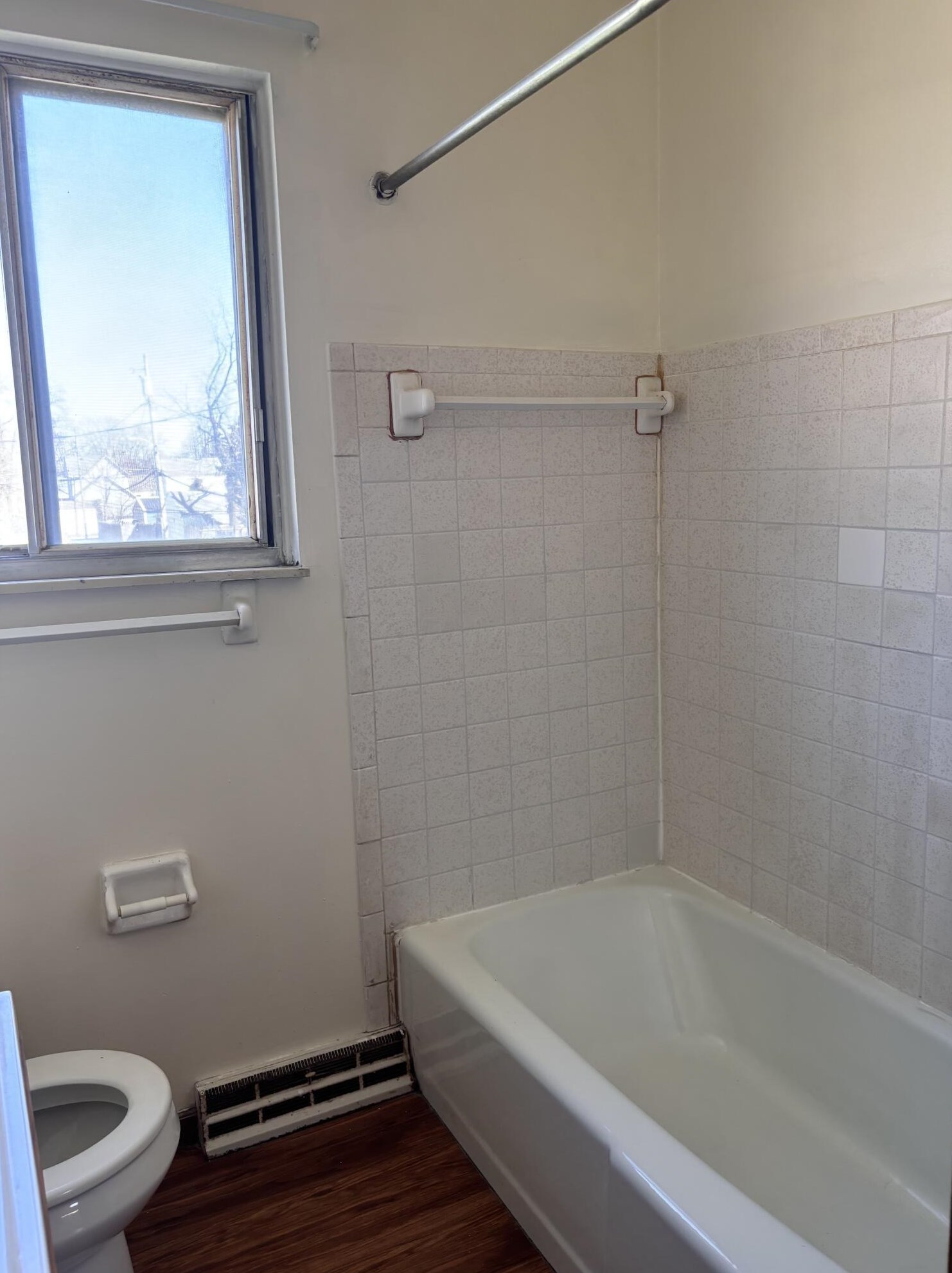 524 Clarendon Ave, Columbus OH 43223-2055 exterior