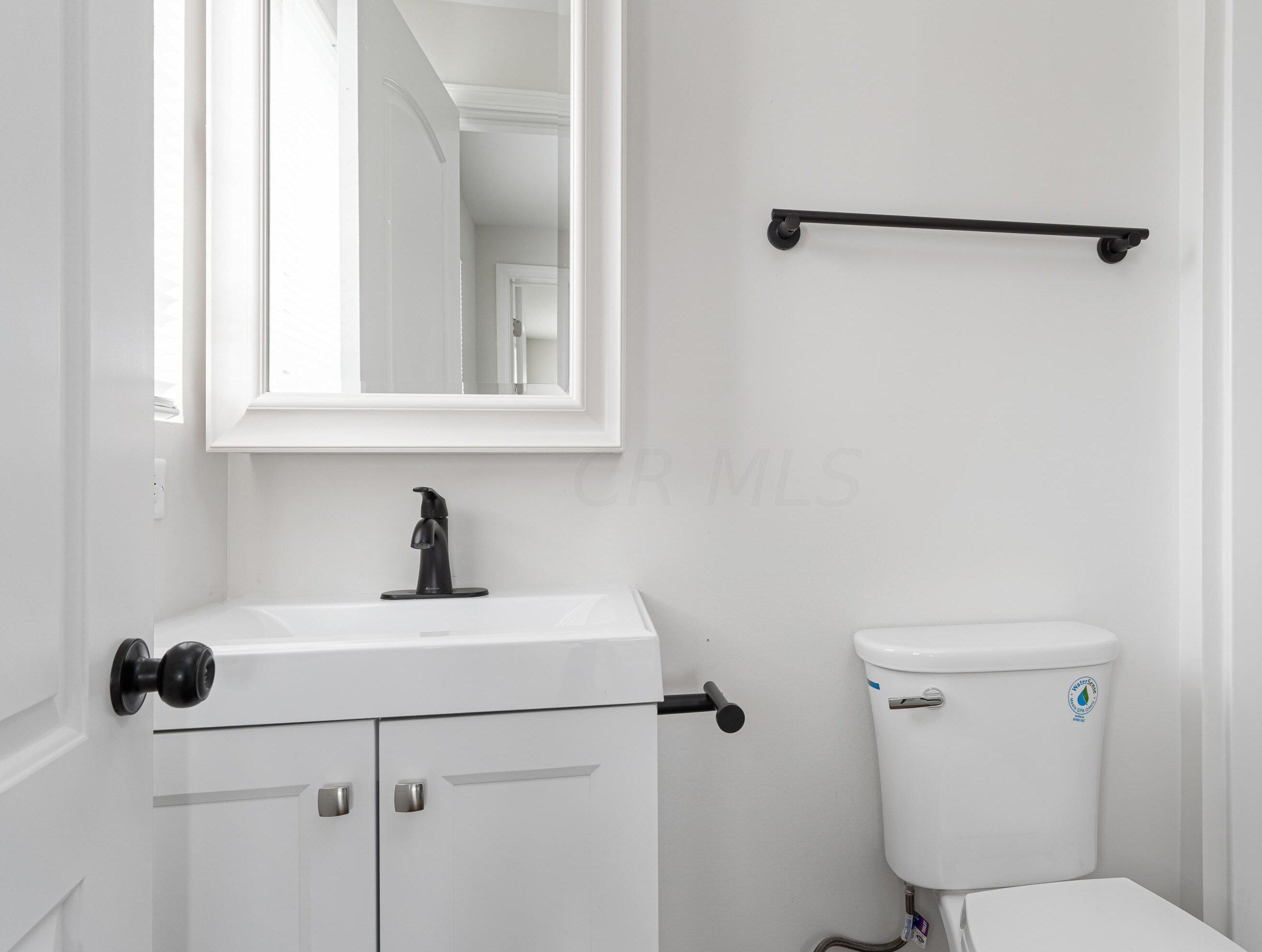 577 Highland Ave, Columbus OH 43223-1744 exterior