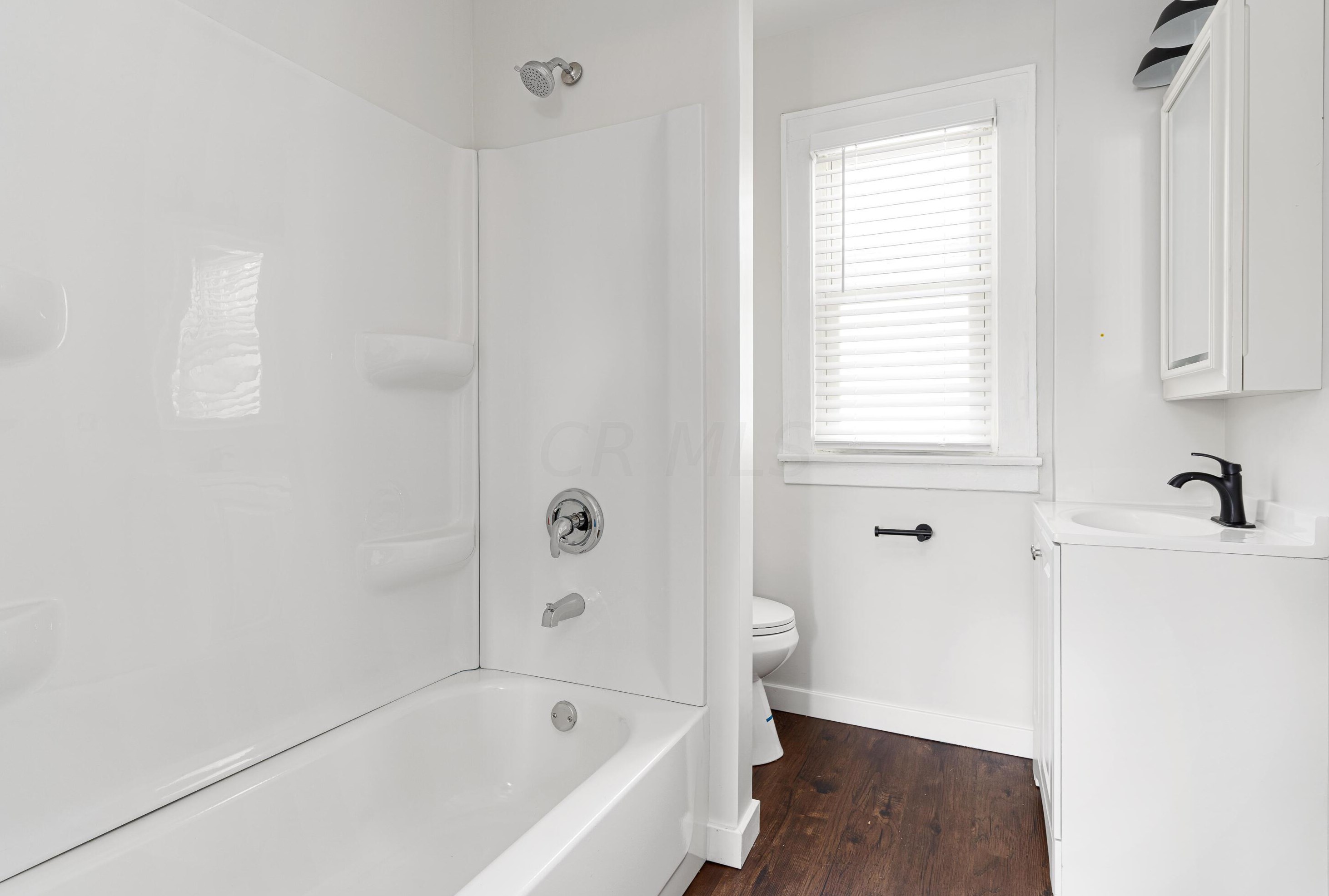 577 Highland Ave, Columbus OH 43223-1744 exterior