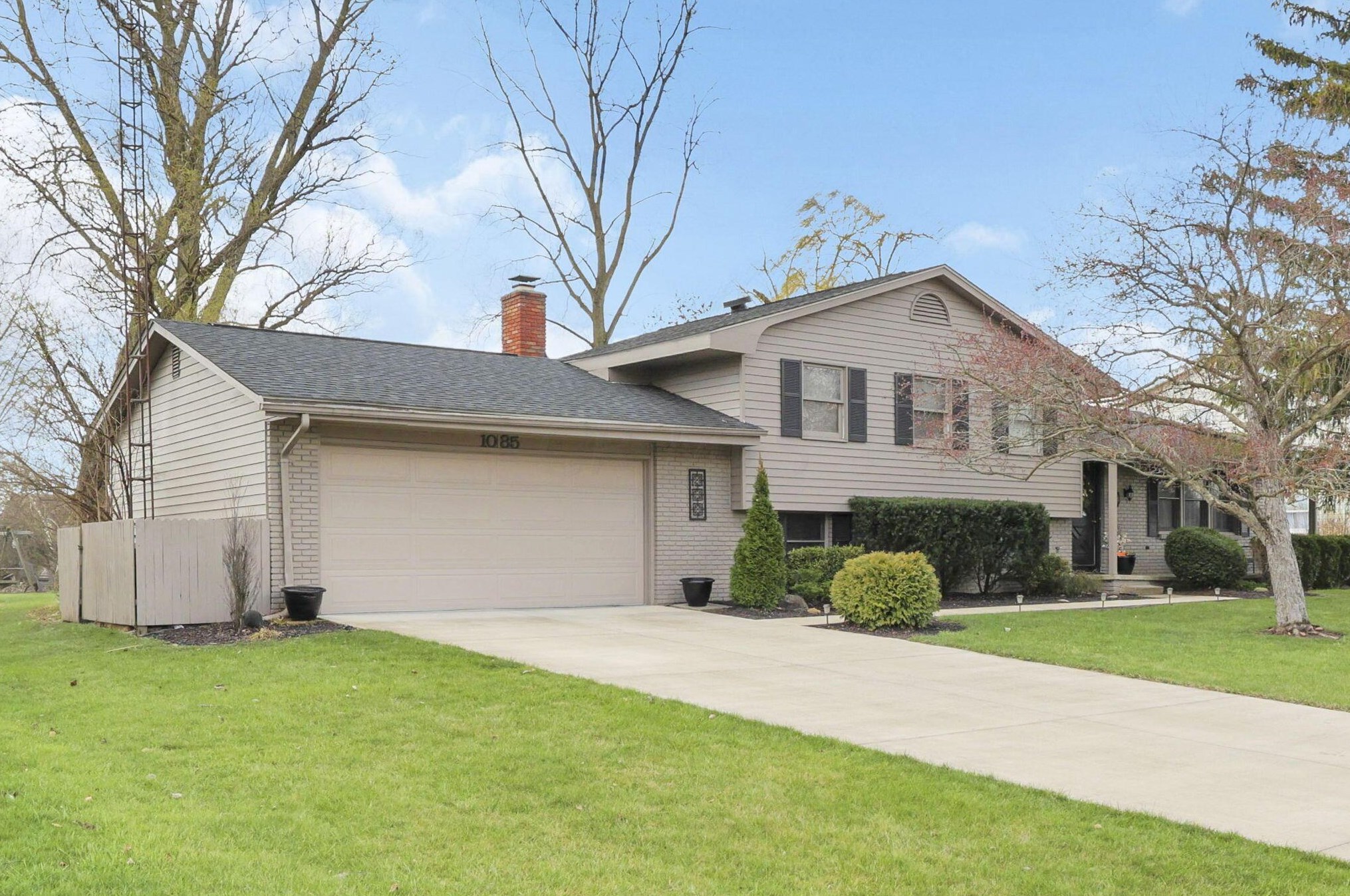 1085 Chenonceaux Dr, Marion, OH 43302-6734