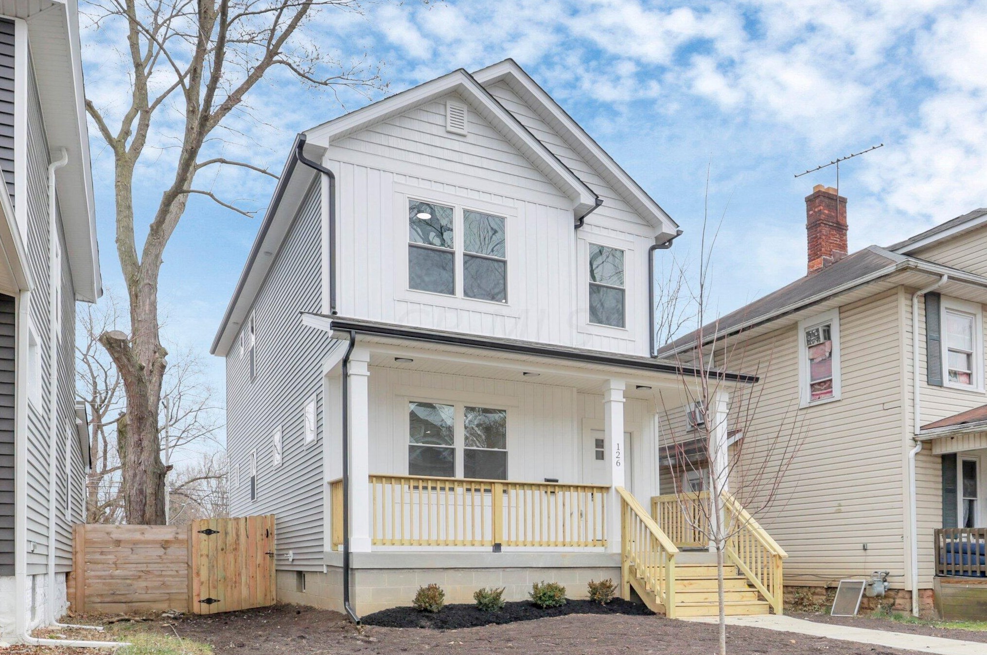 126 Burgess Ave, Columbus OH  43204-3303 exterior