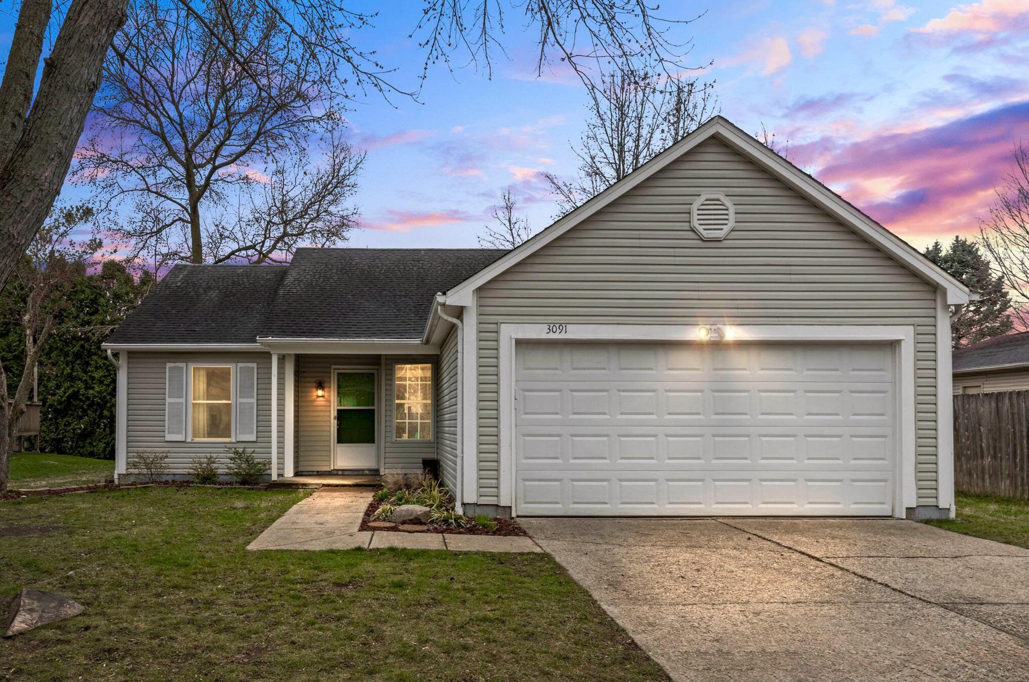 3091 Tweedsmuir Ln, Dublin OH  43017-1844 exterior