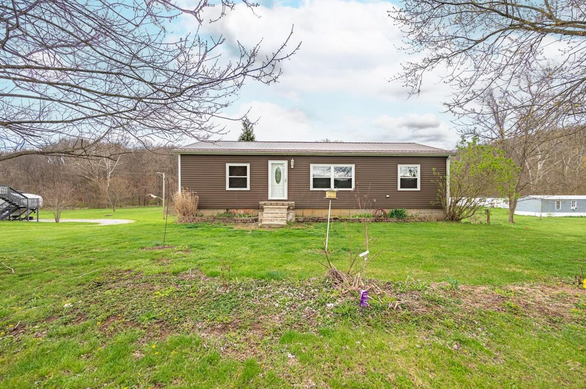 18530 State Route 327, Laurelville, OH 43135