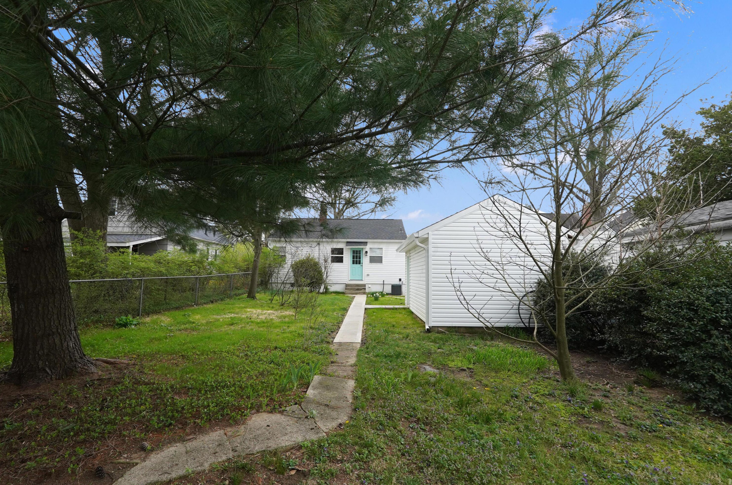 46 Leland Ave, Columbus OH  43214-1512 exterior